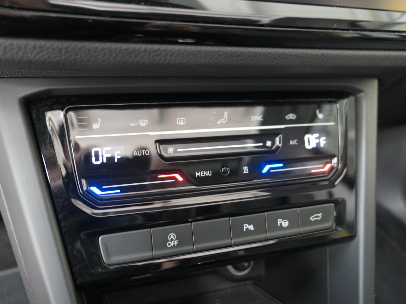 Fahrzeugabbildung Volkswagen Touran TDI*DSG*ACC*Standheiz.*AHK*DYNAUDIO*Panor