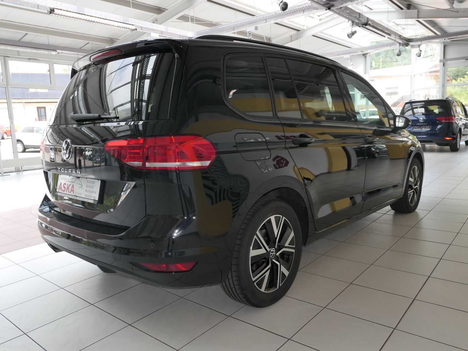 Fahrzeugabbildung Volkswagen Touran TDI*DSG*ACC*Standheiz.*AHK*DYNAUDIO*Panor