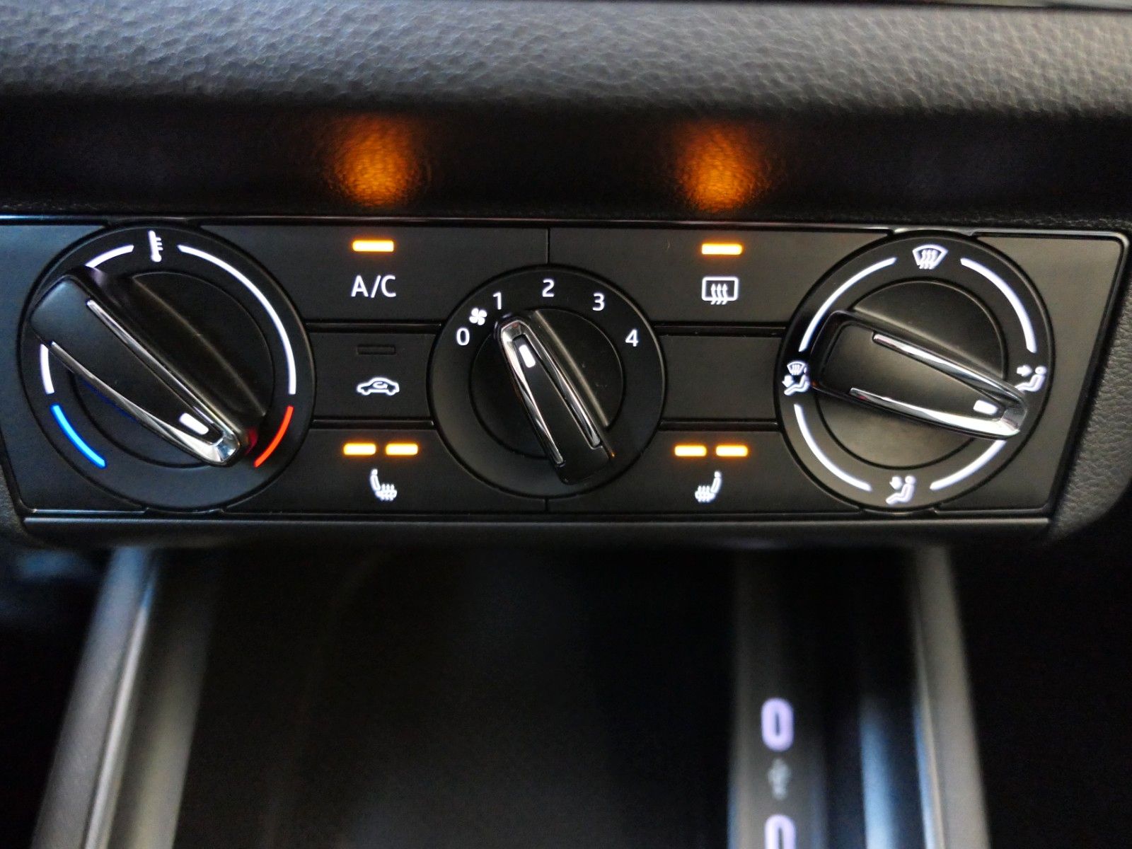 Fahrzeugabbildung SKODA Scala Kombi "Cool Plus" TSI*Smartlink*PDC*HU neu
