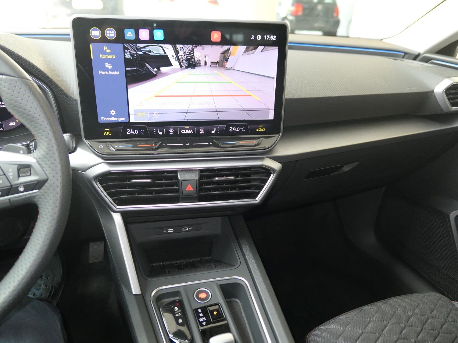 Fahrzeugabbildung SEAT Leon Sportstourer 1.5 eTSI*DSG*NAVI*ACC*FullLink