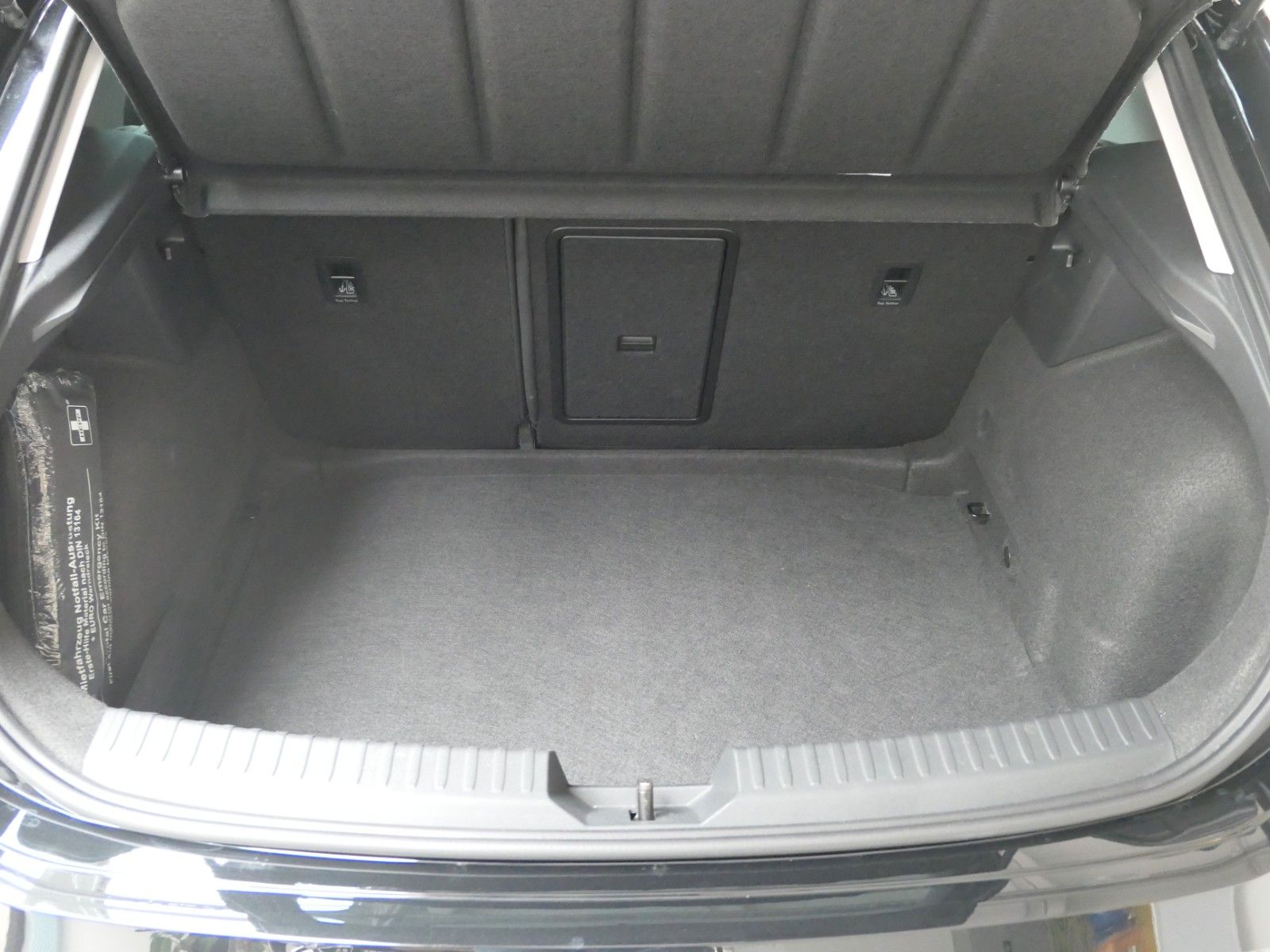 Fahrzeugabbildung SEAT Leon FR 1.5 eTSI*DSG*ACC*NAVI*FullLink*Travelass