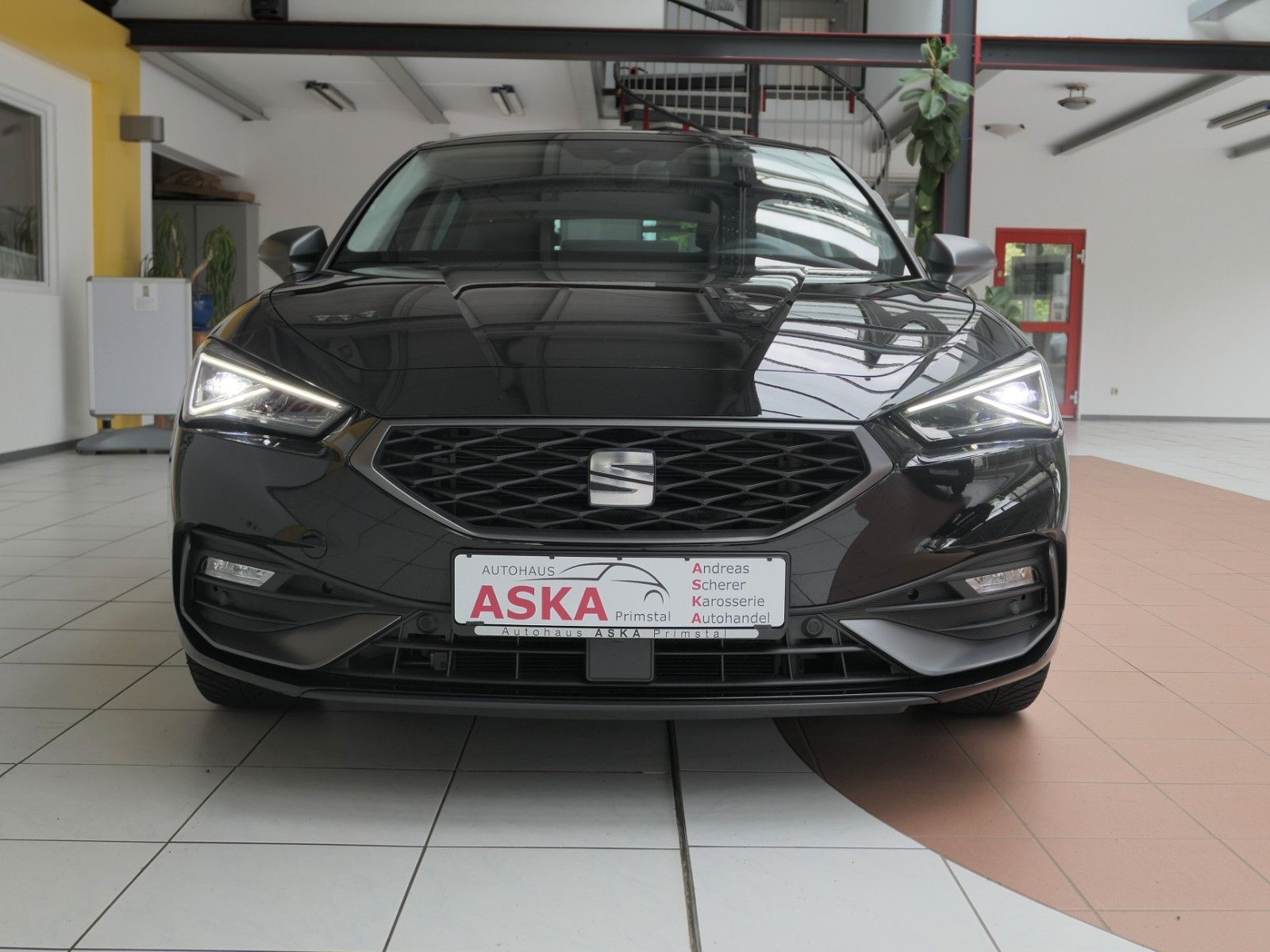 Fahrzeugabbildung SEAT Leon FR 1.5 eTSI*DSG*ACC*NAVI*FullLink*Travelass