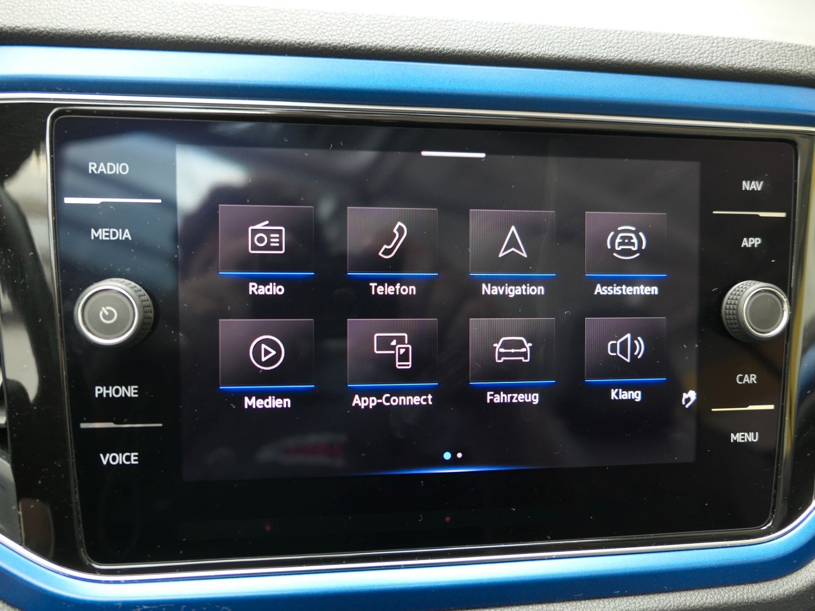 Fahrzeugabbildung Volkswagen Cabrio 1.5TSI  R-Line*Navi*Sportfahrwerk*ACC*RFK
