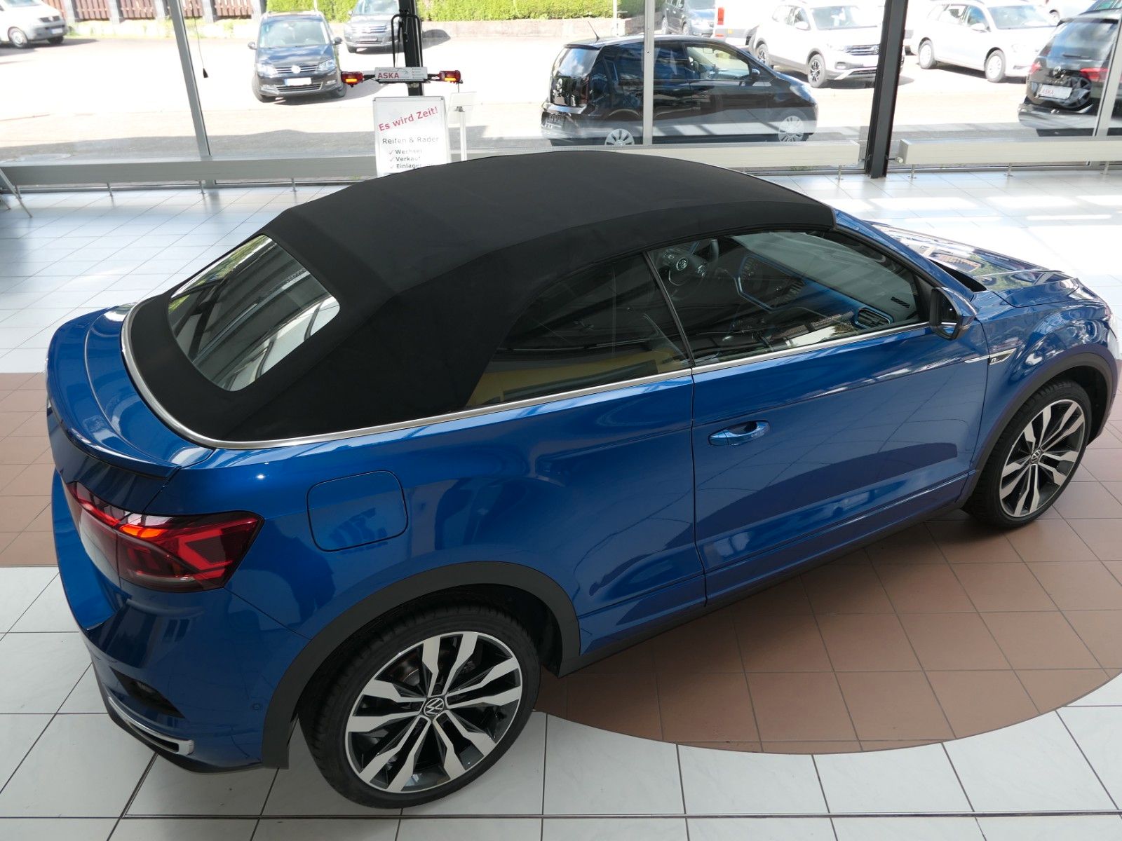 Fahrzeugabbildung Volkswagen Cabrio 1.5TSI  R-Line*Navi*Sportfahrwerk*ACC*RFK