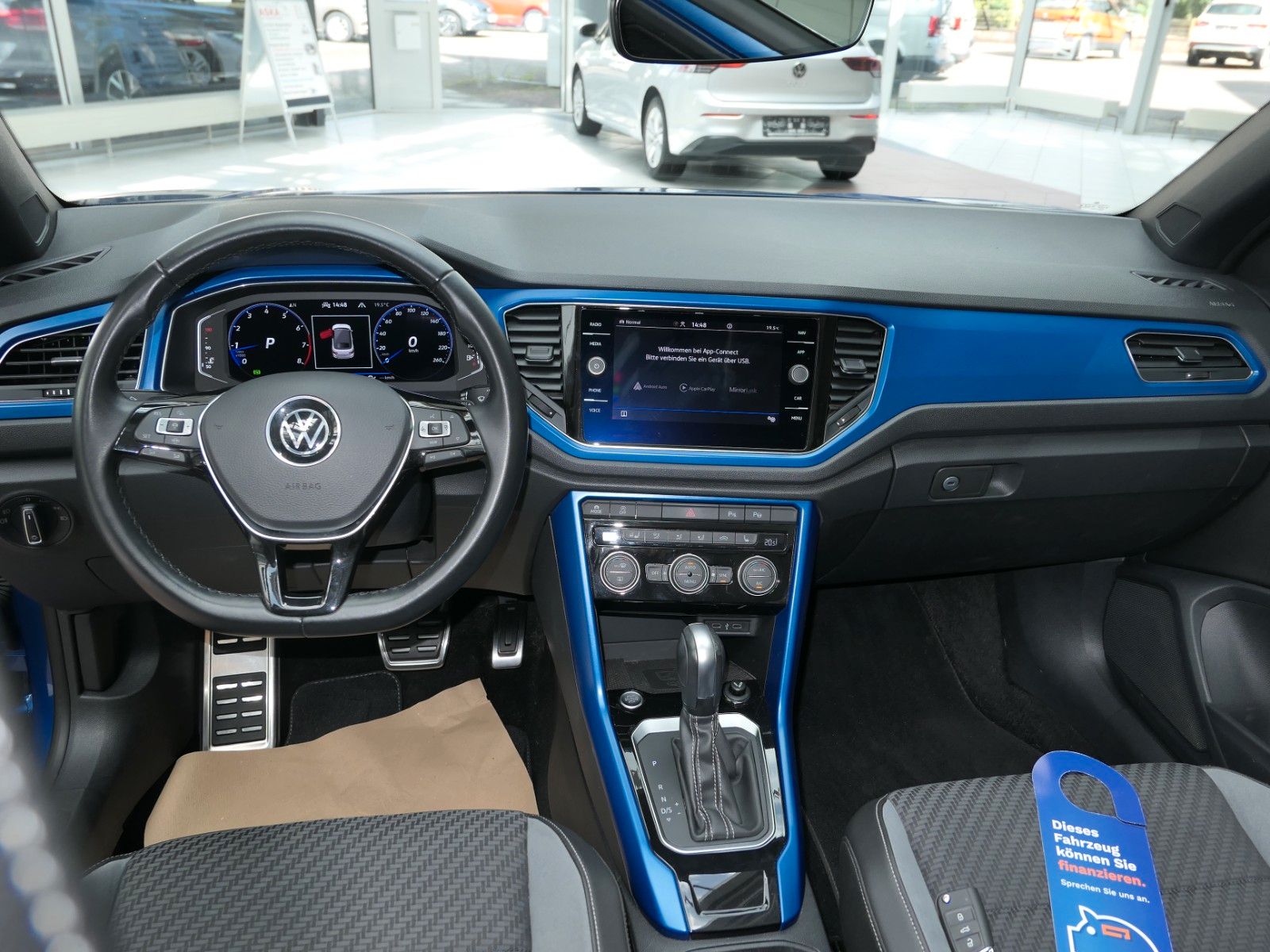 Fahrzeugabbildung Volkswagen Cabrio 1.5TSI  R-Line*Navi*Sportfahrwerk*ACC*RFK