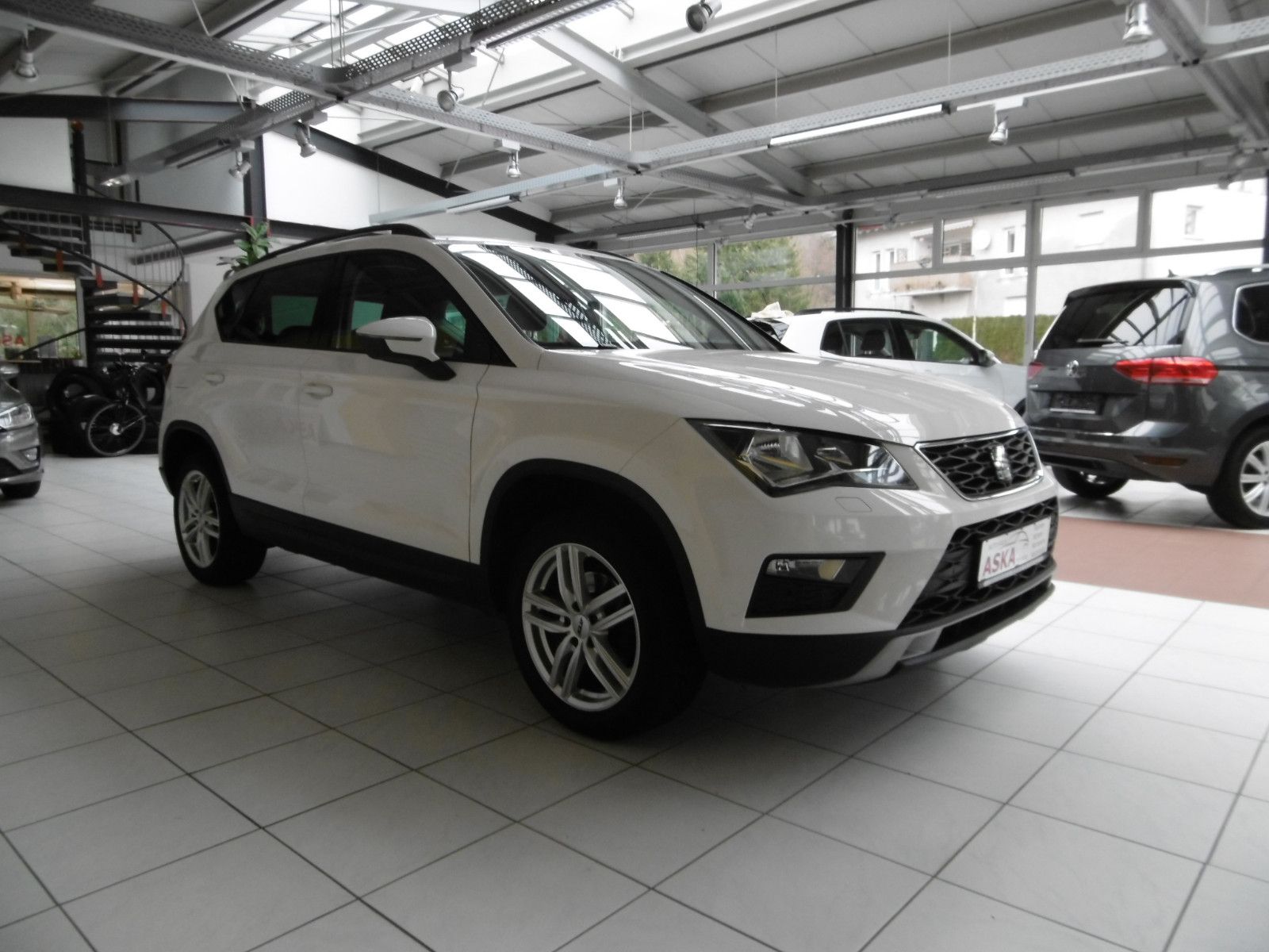 Fahrzeugabbildung SEAT Ateca Style LM * NAVI*  BeatsAudio Soundsy*