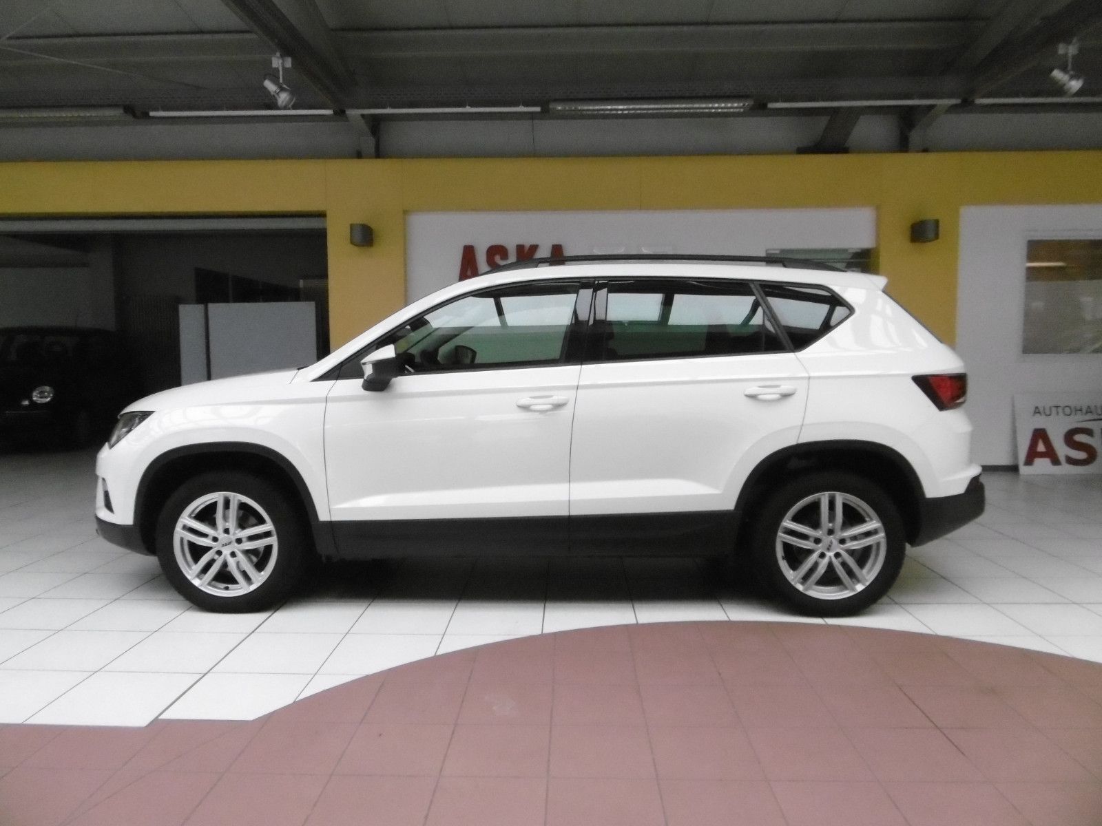 Fahrzeugabbildung SEAT Ateca Style LM * NAVI*  BeatsAudio Soundsy*