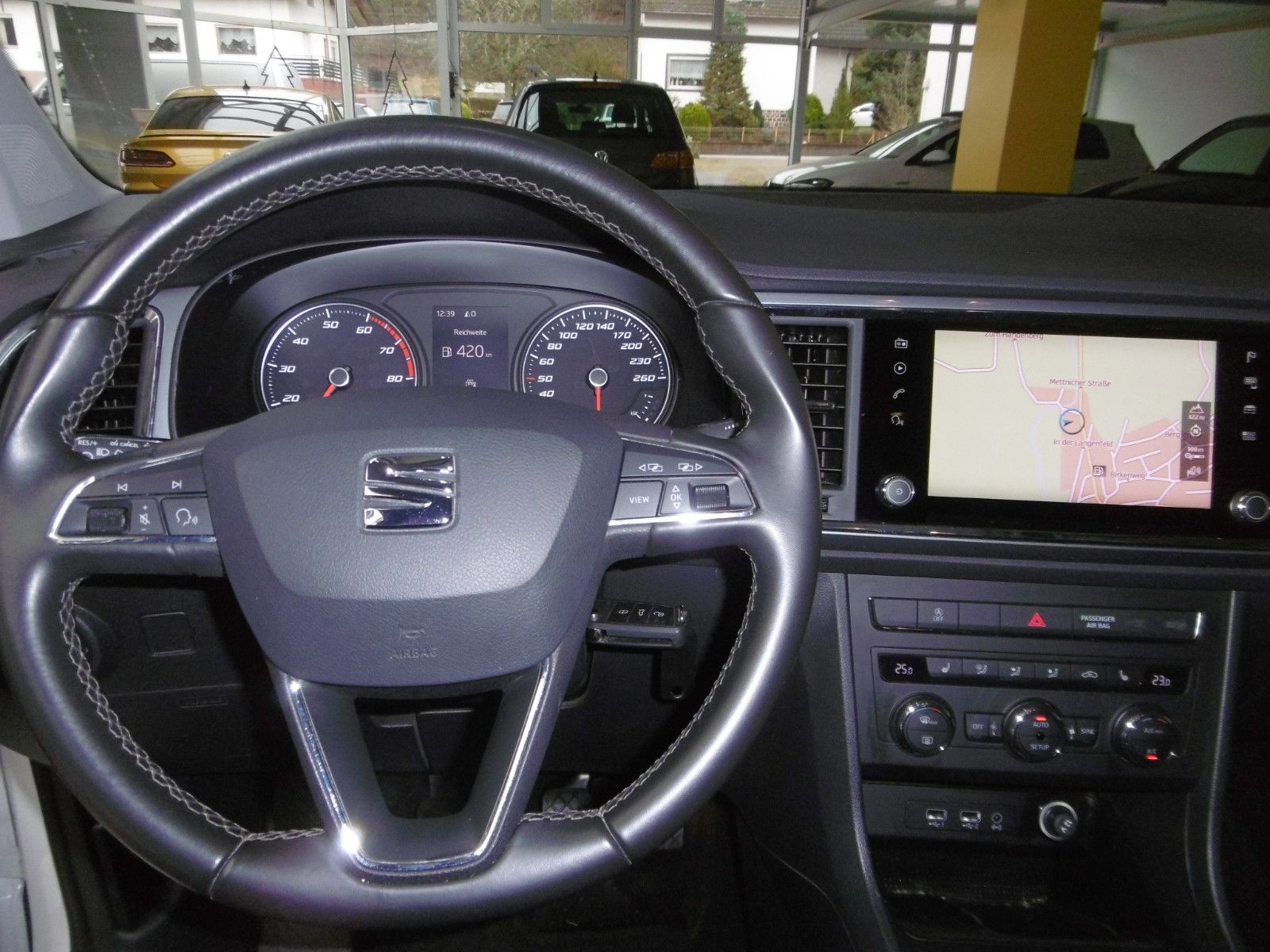 Fahrzeugabbildung SEAT Ateca Style LM * NAVI*  BeatsAudio Soundsy*