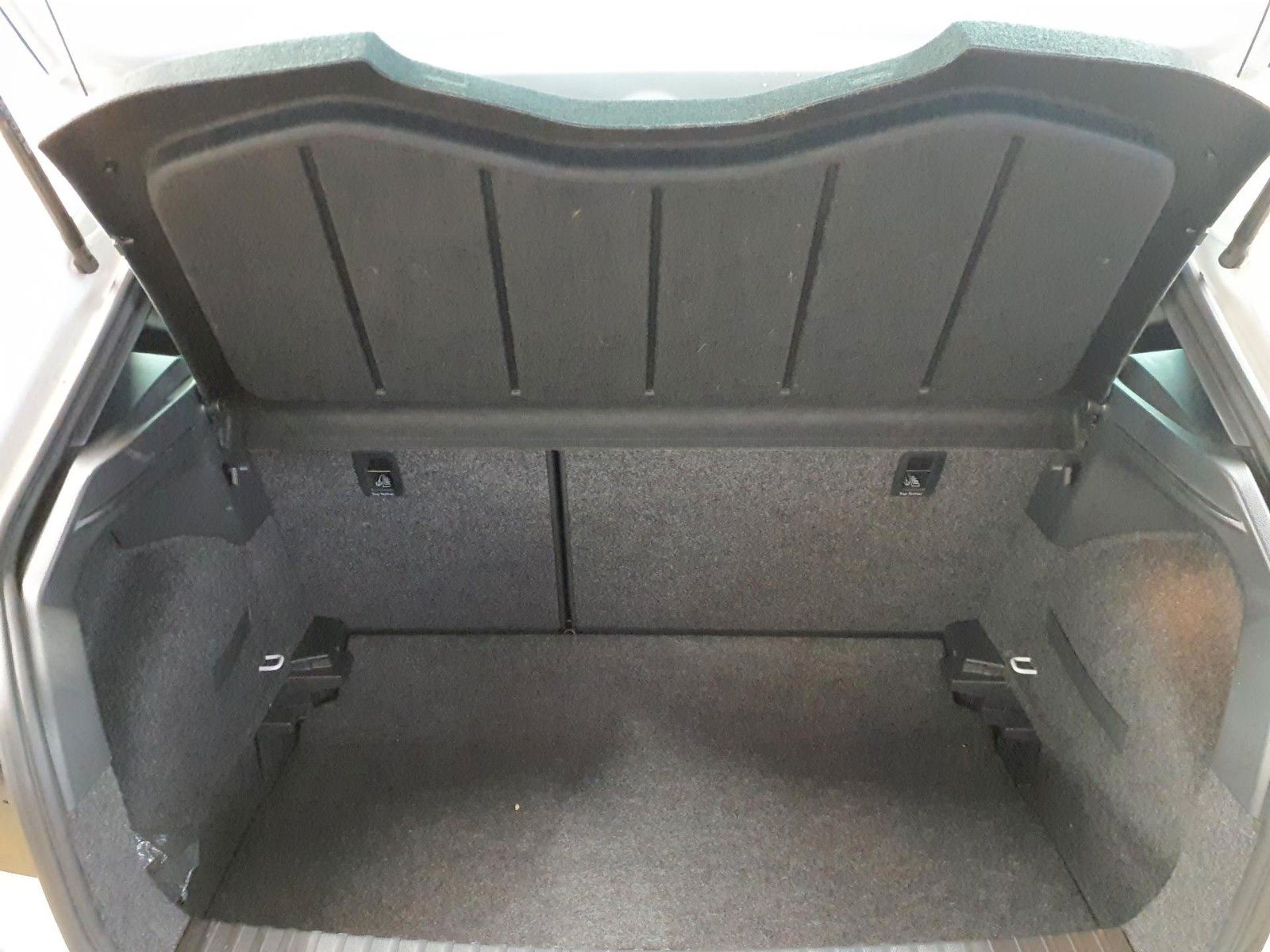 Fahrzeugabbildung SEAT Ibiza FR-Line*Navi*LM*dig.Cockpit*Rückfahrkamera