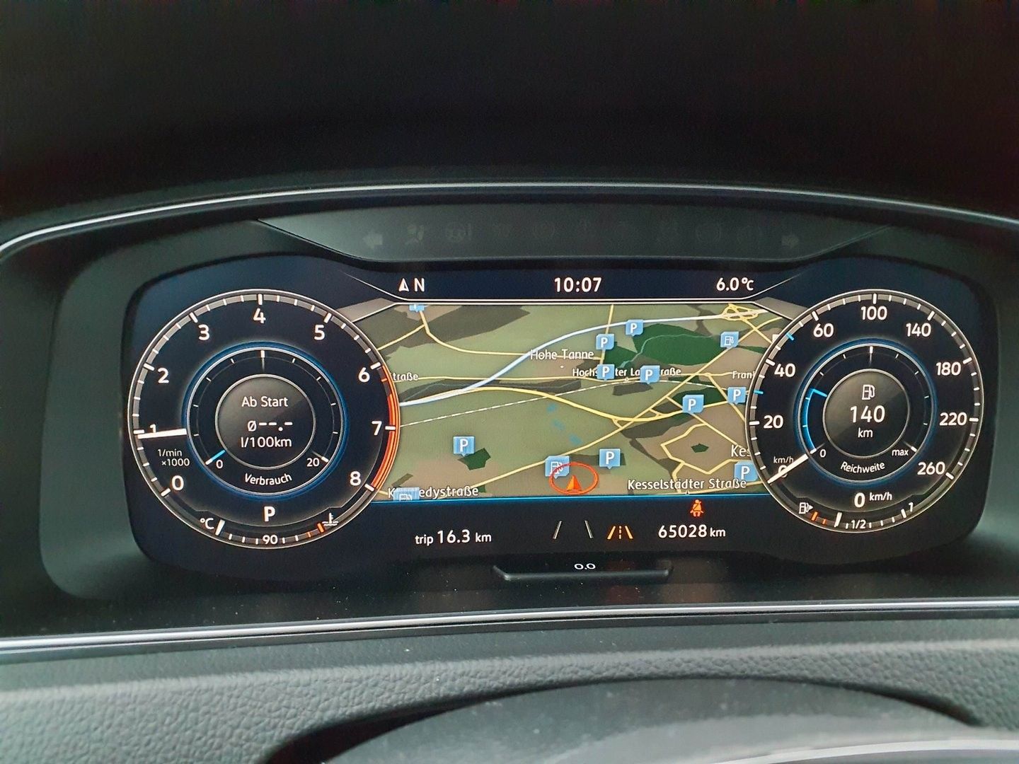 Fahrzeugabbildung Volkswagen Golf Variant 1.5 TSI DSG ACC Navi  DYNAUDIO