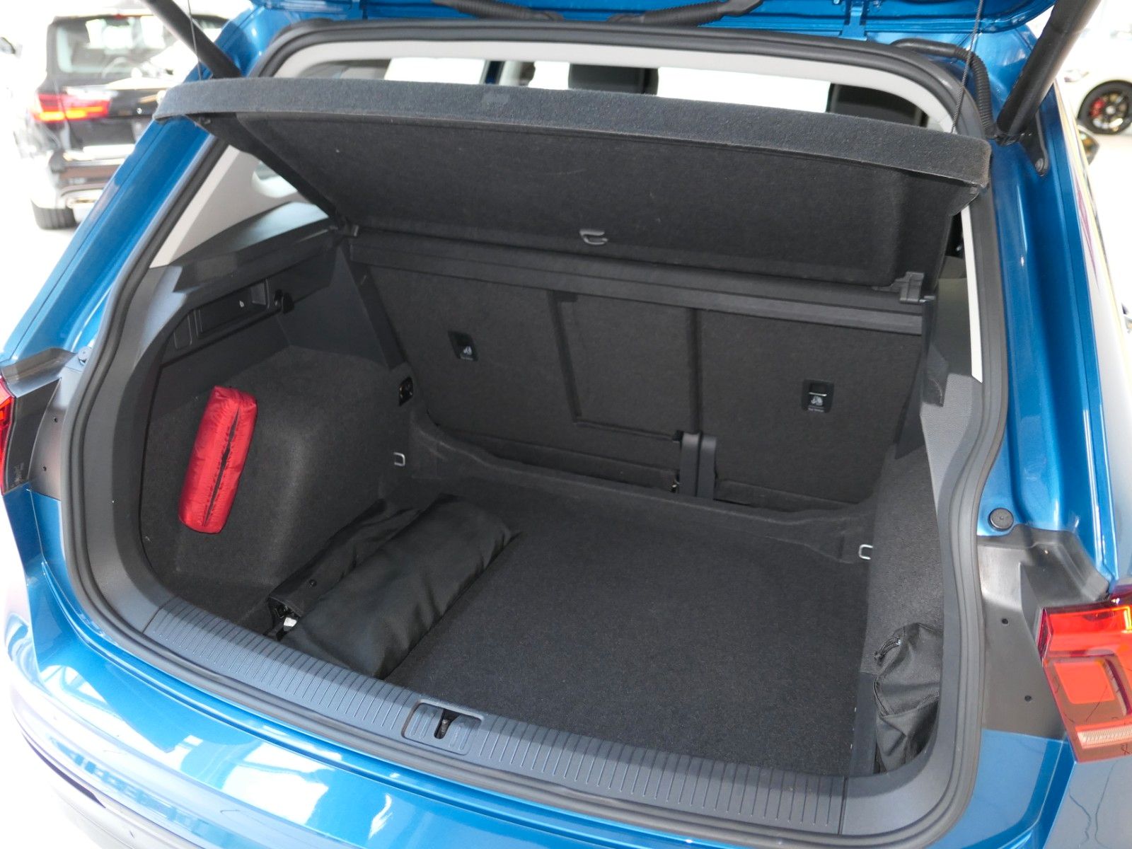 Fahrzeugabbildung Volkswagen Tiguan 2.0 TDI DSG*Navi + AppConnect*ACC*Alarm*