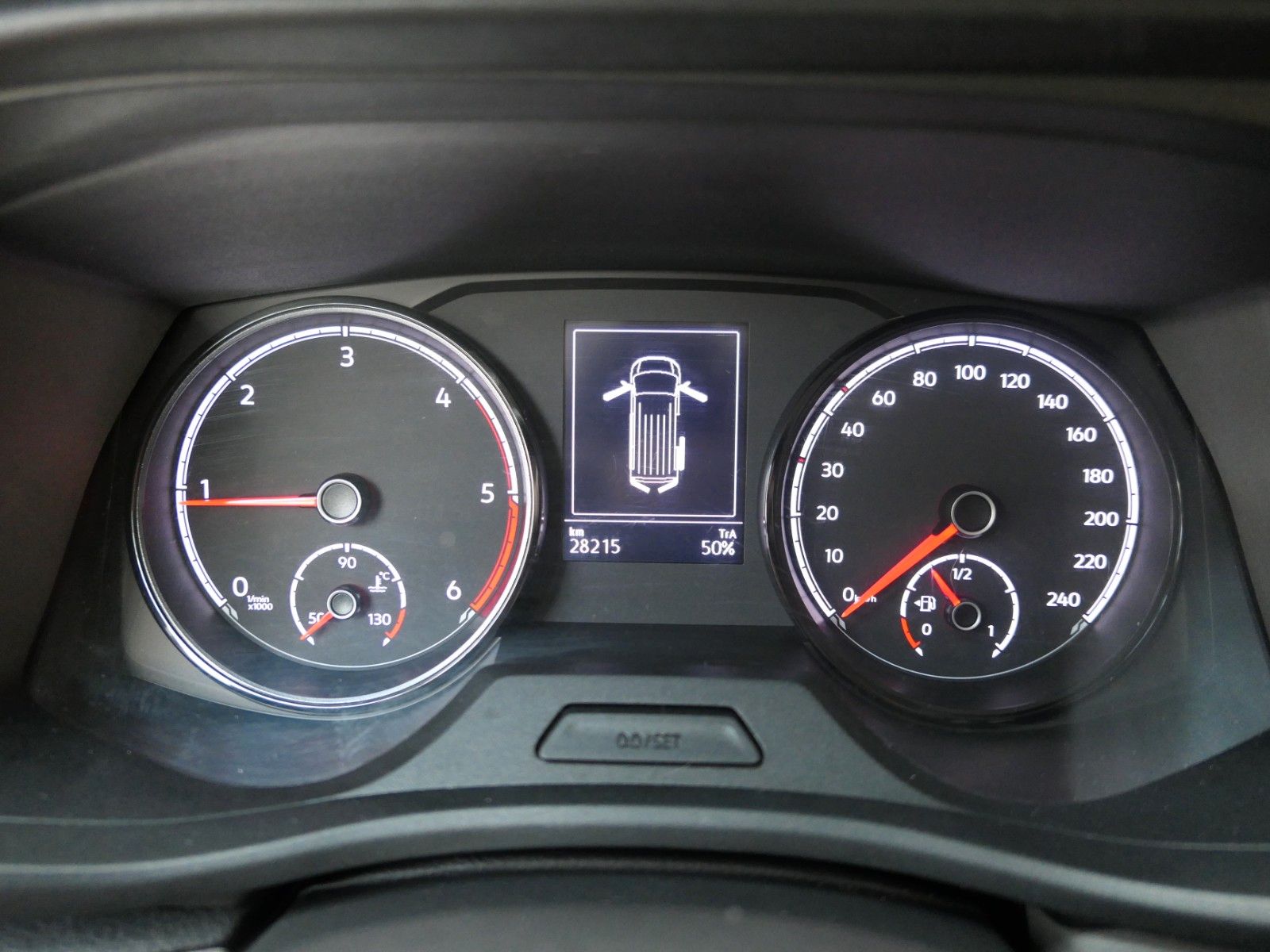 Fahrzeugabbildung Volkswagen T6.1 Kasten 2.0 TDI*Navi+AppConn.*Heckflügeltür*