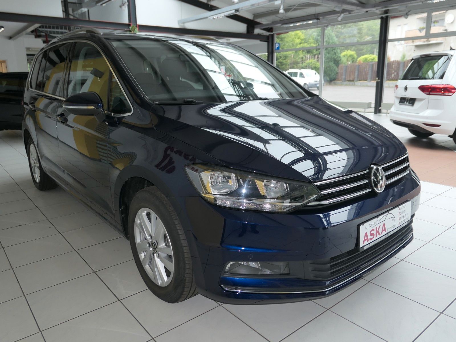 Fahrzeugabbildung Volkswagen Touran Highline 1.5 TSI*Navi*LM*ACC*LM*Panoramad