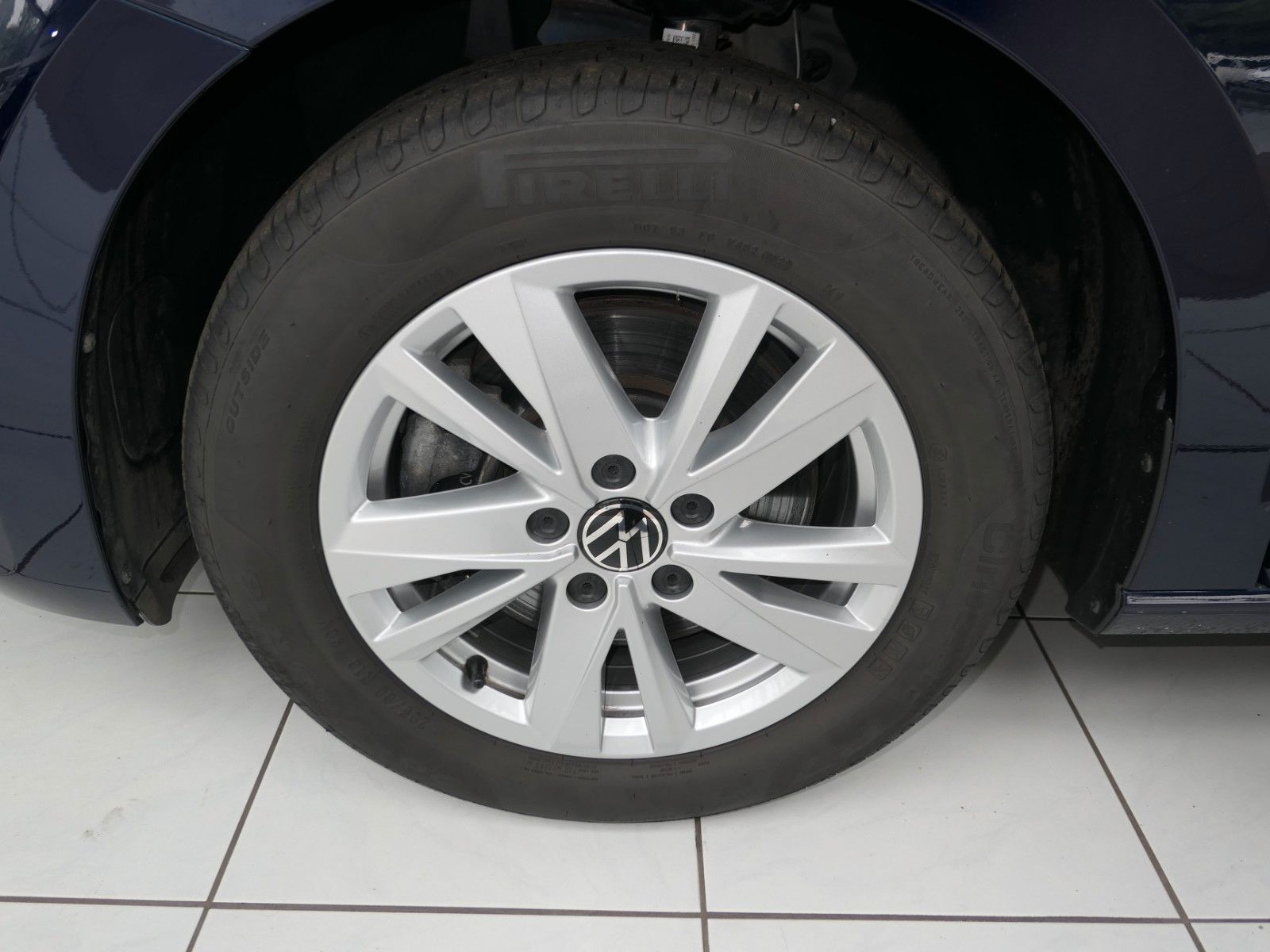 Fahrzeugabbildung Volkswagen Touran Highline 1.5 TSI*Navi*LM*ACC*LM*Panoramad
