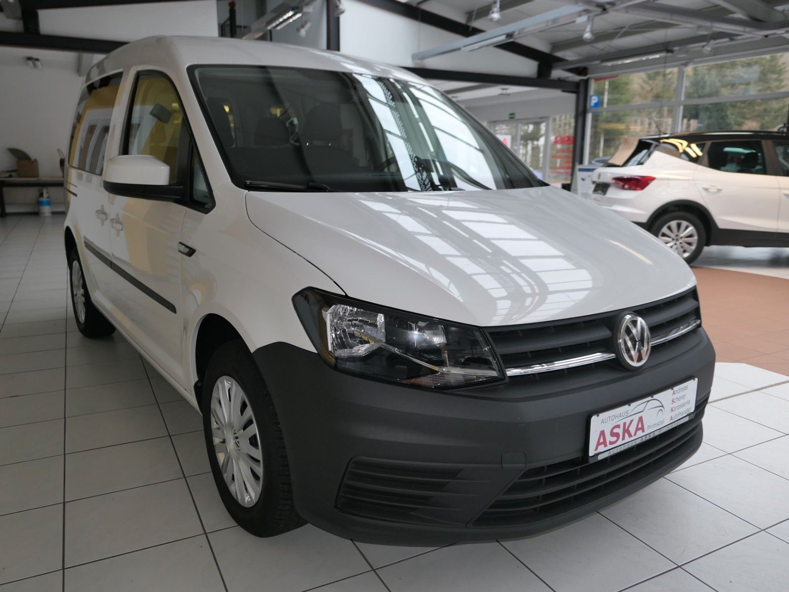 Fahrzeugabbildung Volkswagen Caddy 5 Sitze Bluetooth Klima Tempomat HU neu