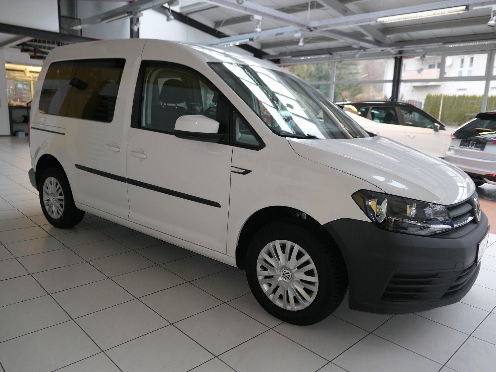 Fahrzeugabbildung Volkswagen Caddy 5 Sitze Bluetooth Klima Tempomat HU neu