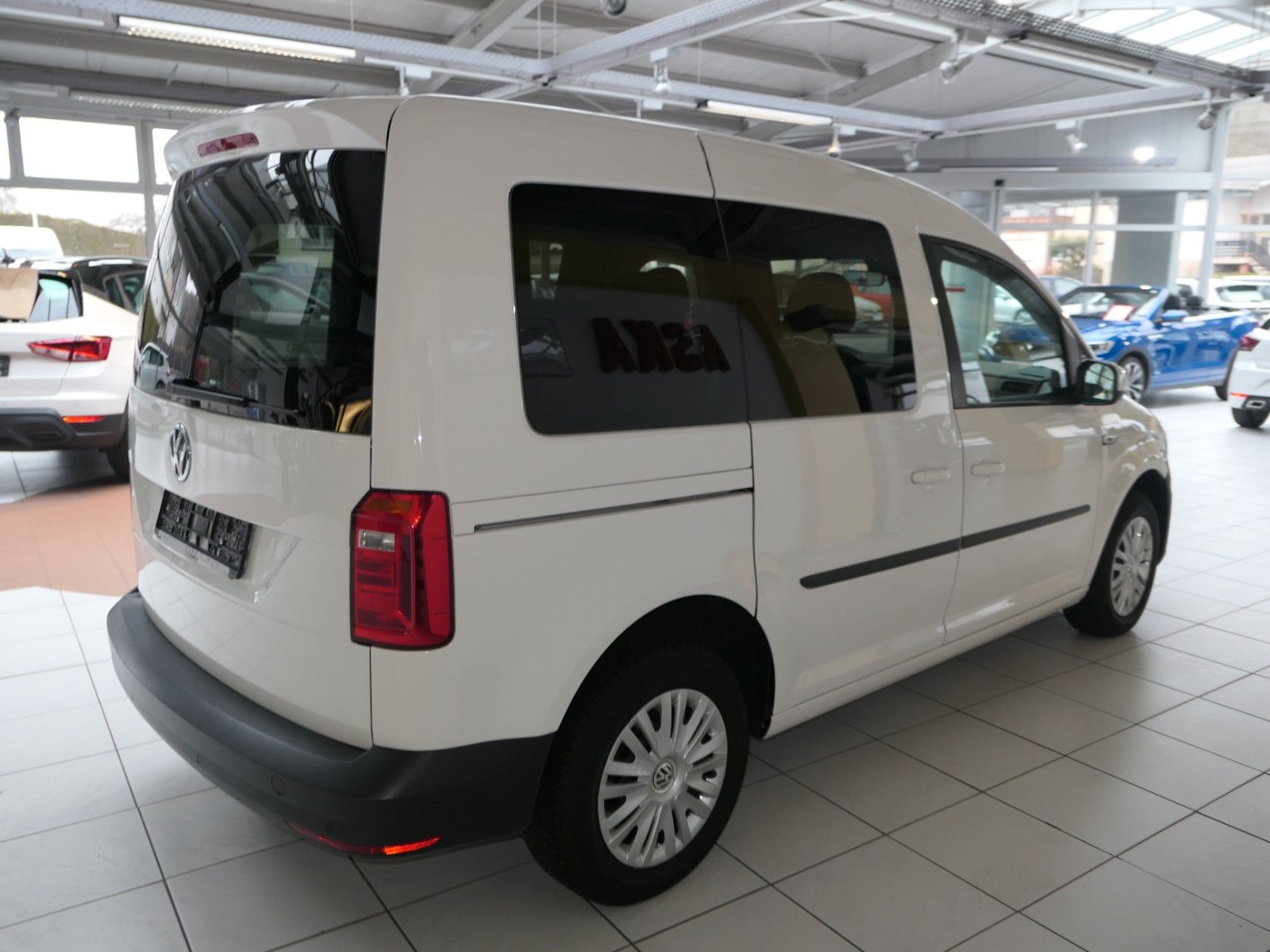 Fahrzeugabbildung Volkswagen Caddy 5 Sitze Bluetooth Klima Tempomat HU neu
