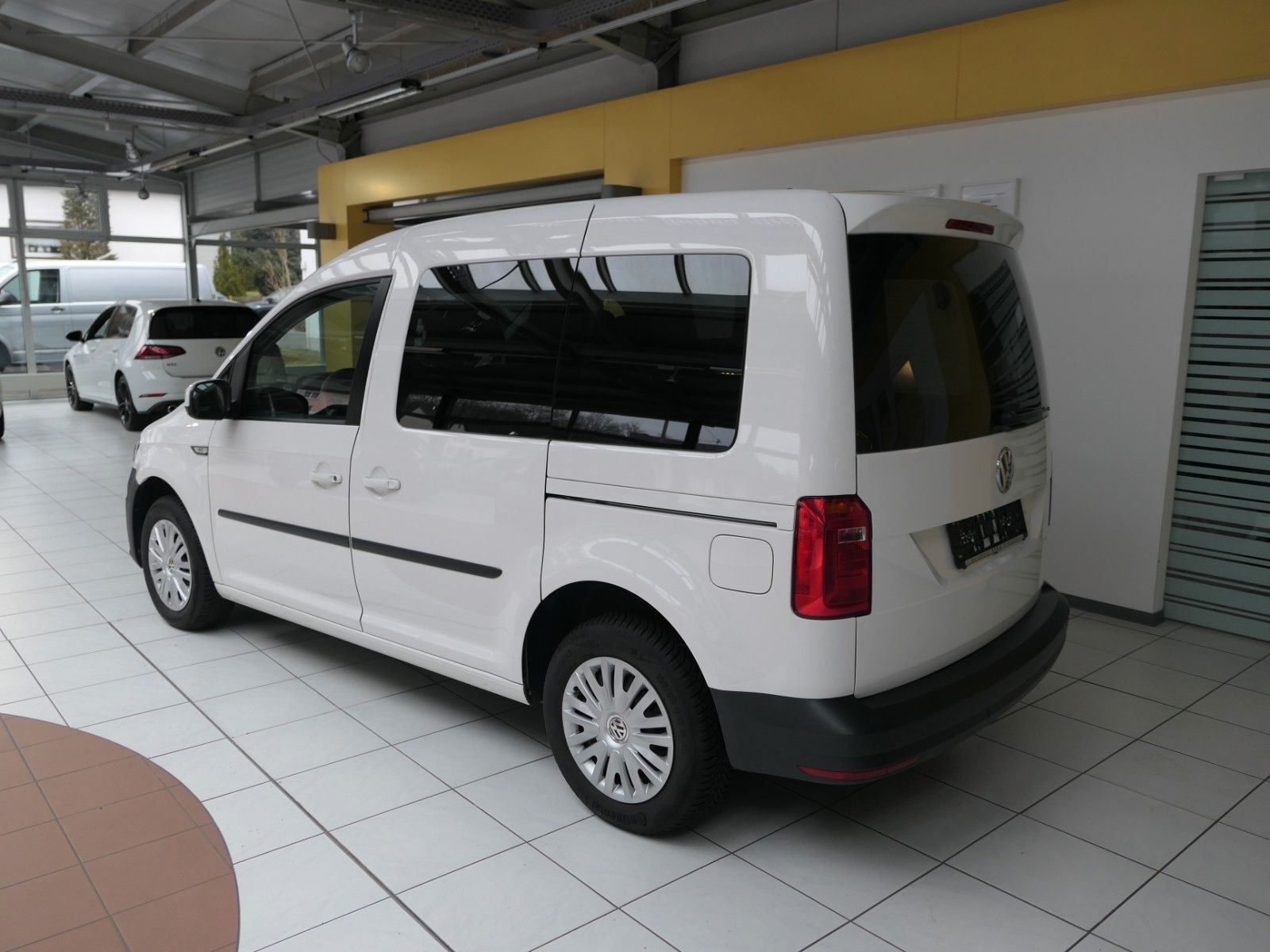 Fahrzeugabbildung Volkswagen Caddy 5 Sitze Bluetooth Klima Tempomat HU neu