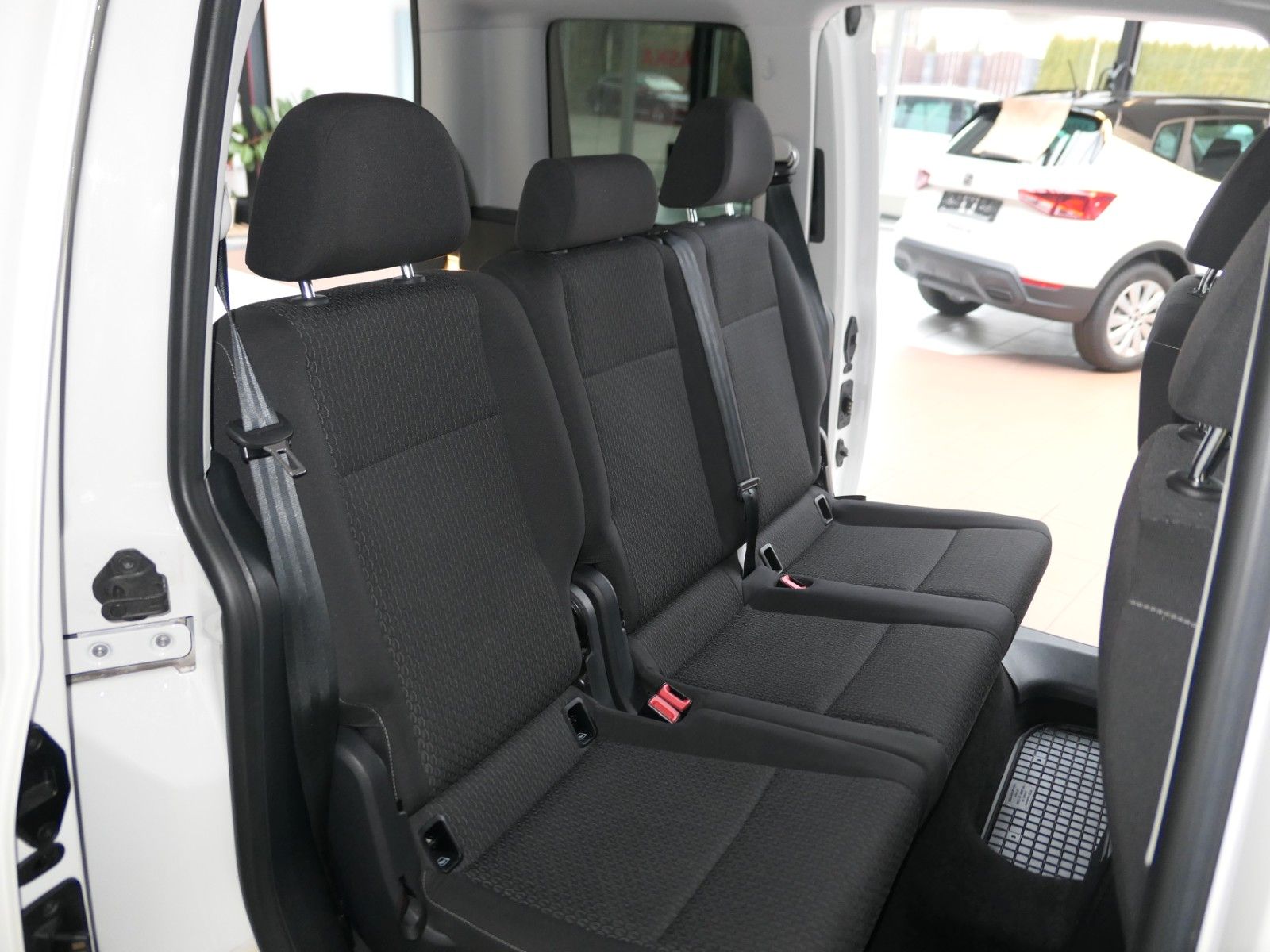 Fahrzeugabbildung Volkswagen Caddy 5 Sitze Bluetooth Klima Tempomat HU neu