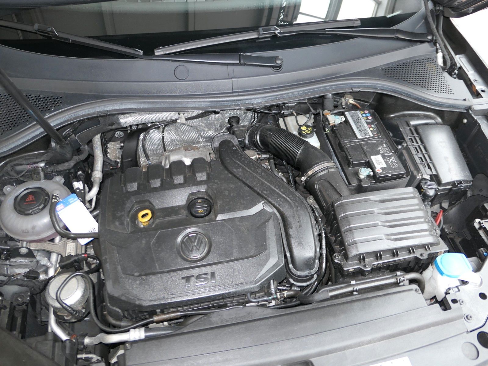 Fahrzeugabbildung Volkswagen Tiguan 1.5 TSI  Mod2019*ACC*NAVI*LM*AHK*