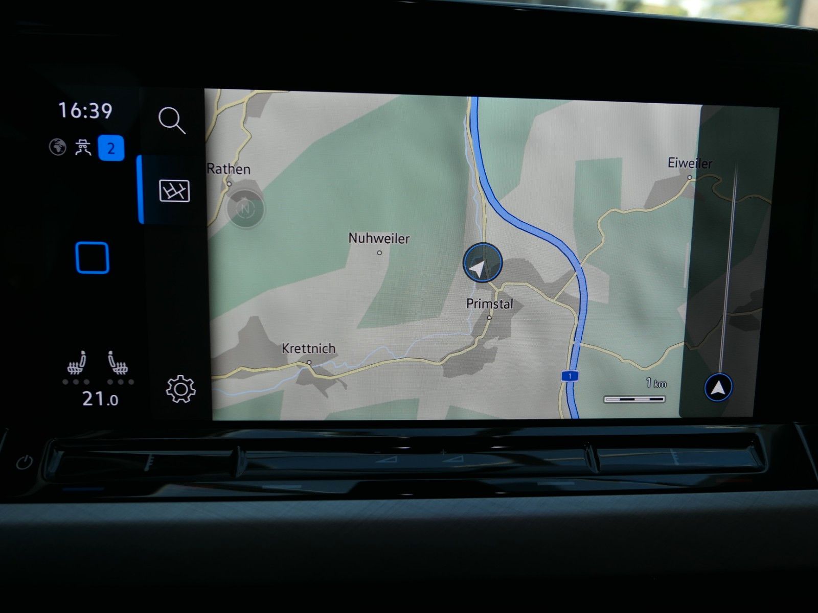 Fahrzeugabbildung Volkswagen Golf VIII Variant 110 TSI Life*NAVI*App*RFK*ACC