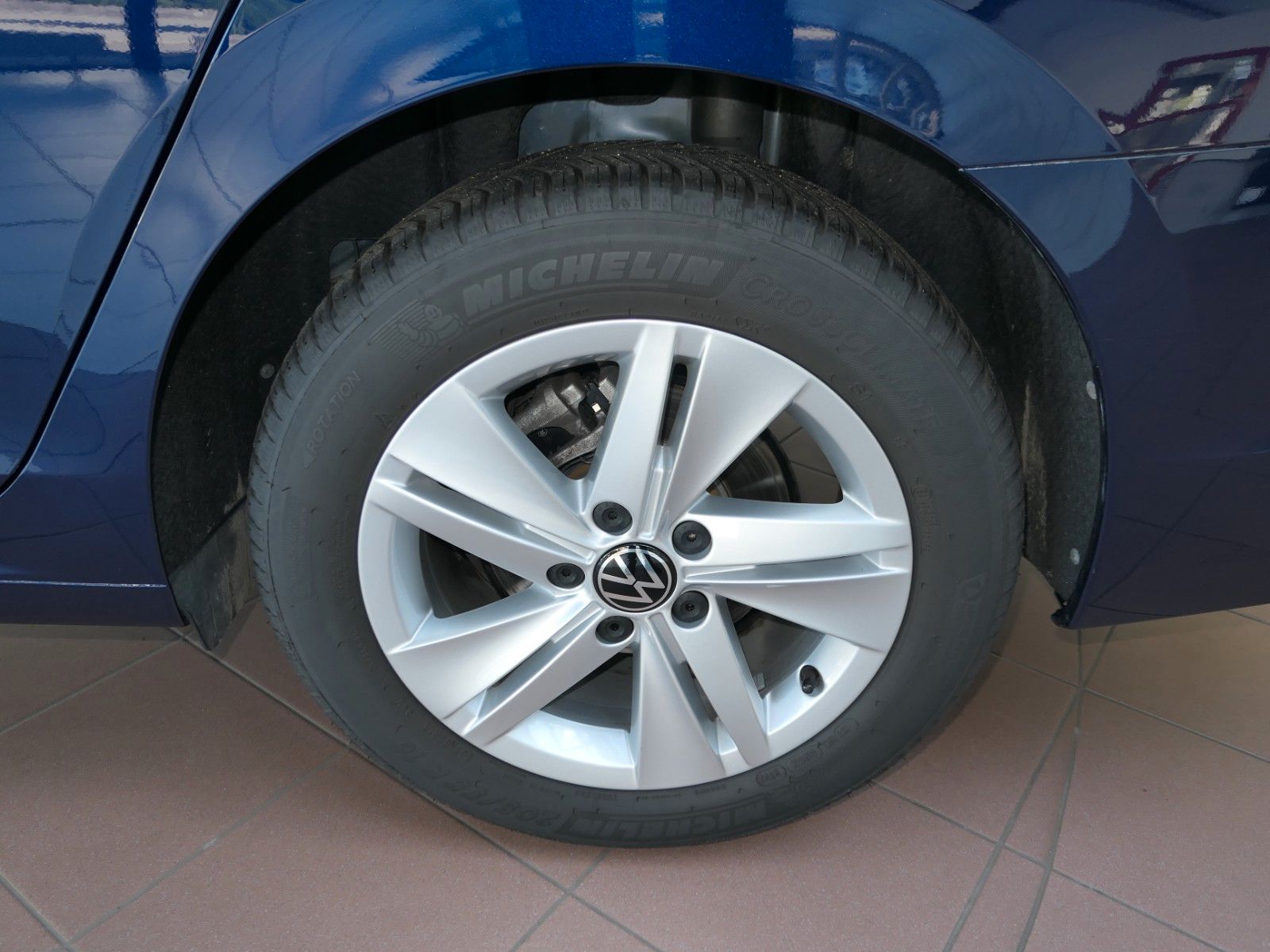 Fahrzeugabbildung Volkswagen Golf VIII Variant 110 TSI Life*NAVI*App*RFK*ACC