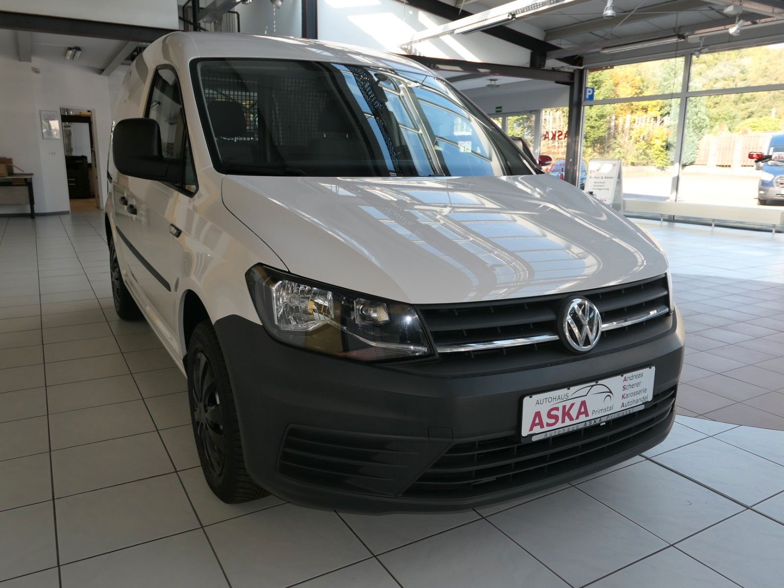 Fahrzeugabbildung Volkswagen Caddy Kasten TSI BMT*SHZ*el.FH*PDC*TOP Zustan