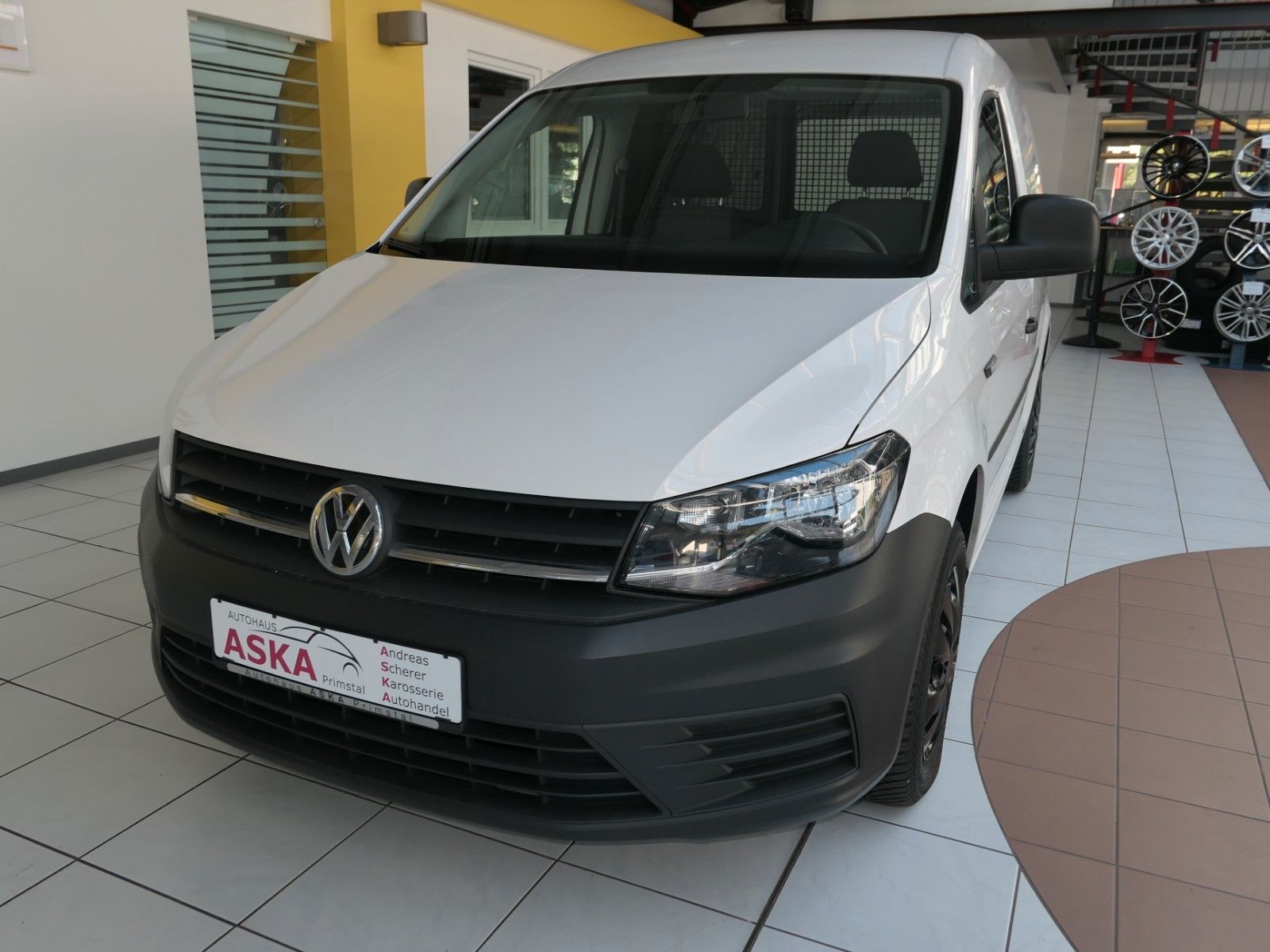 Fahrzeugabbildung Volkswagen Caddy Kasten TSI BMT*SHZ*el.FH*PDC*TOP Zustan