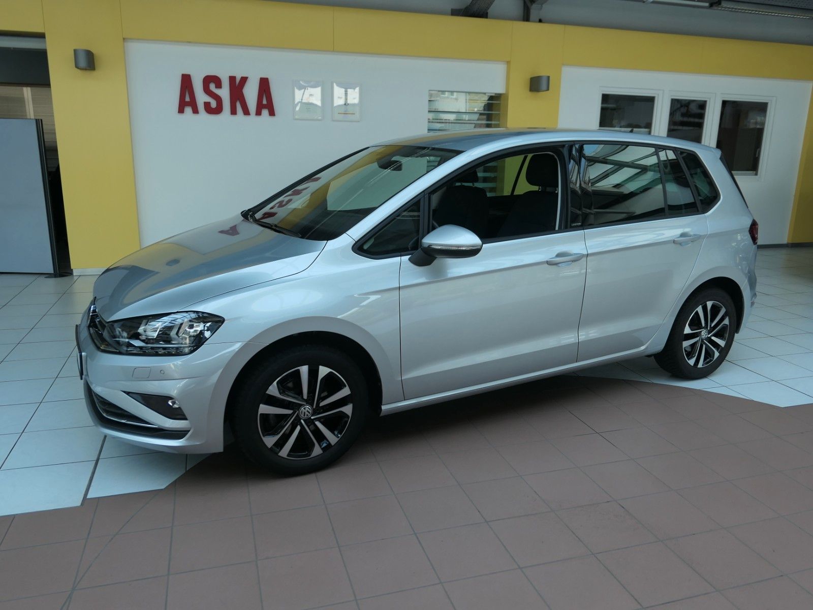 Volkswagen Golf Sportsvan VII TSI*NAVI*APPCon*LM*SHZ*HU neu