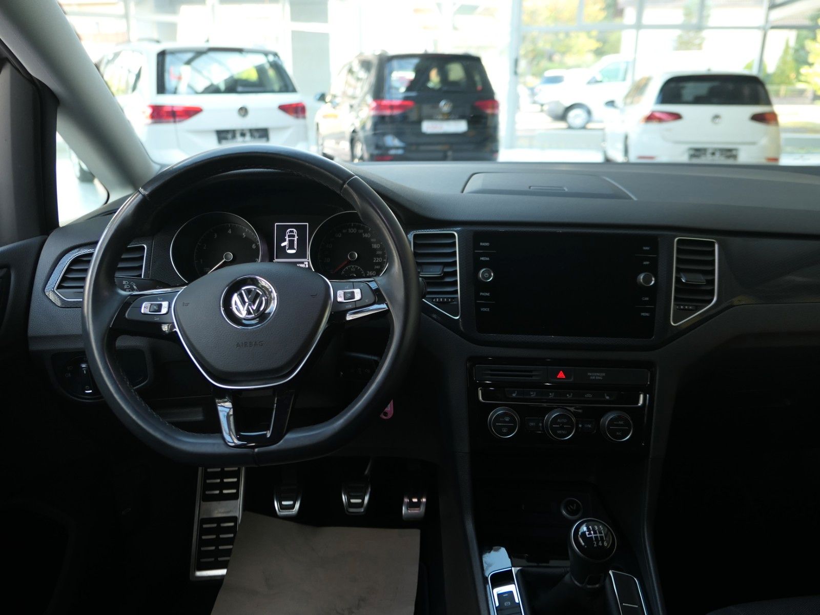 Fahrzeugabbildung Volkswagen Golf Sportsvan VII TSI*NAVI*APPCon*LM*SHZ*HU neu