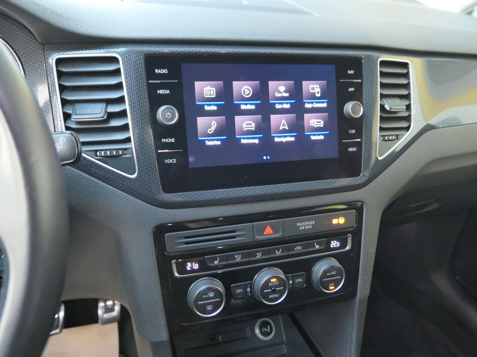 Fahrzeugabbildung Volkswagen Golf Sportsvan VII TSI*NAVI*APPCon*LM*SHZ*HU neu