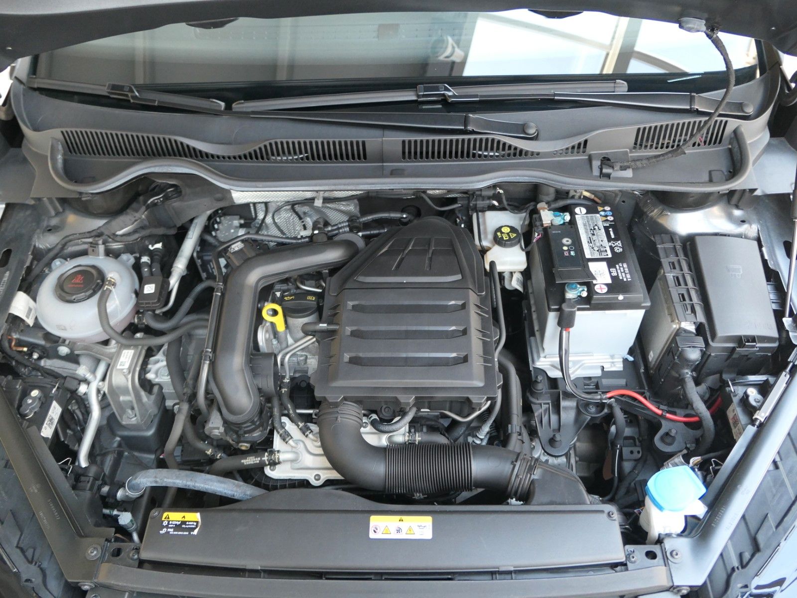 Fahrzeugabbildung Volkswagen Golf Sportsvan VII TSI*NAVI*APPCon*LM*SHZ*HU neu