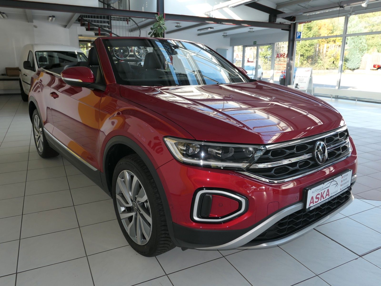 Fahrzeugabbildung Volkswagen T-Roc Cabrio 1.5 TSI*NAVI*LM*RFK*HU neu* TOP