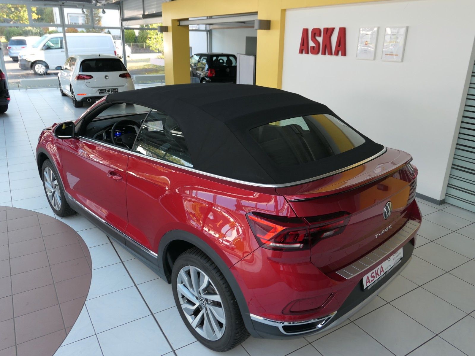 Fahrzeugabbildung Volkswagen T-Roc Cabrio 1.5 TSI*NAVI*LM*RFK*HU neu* TOP