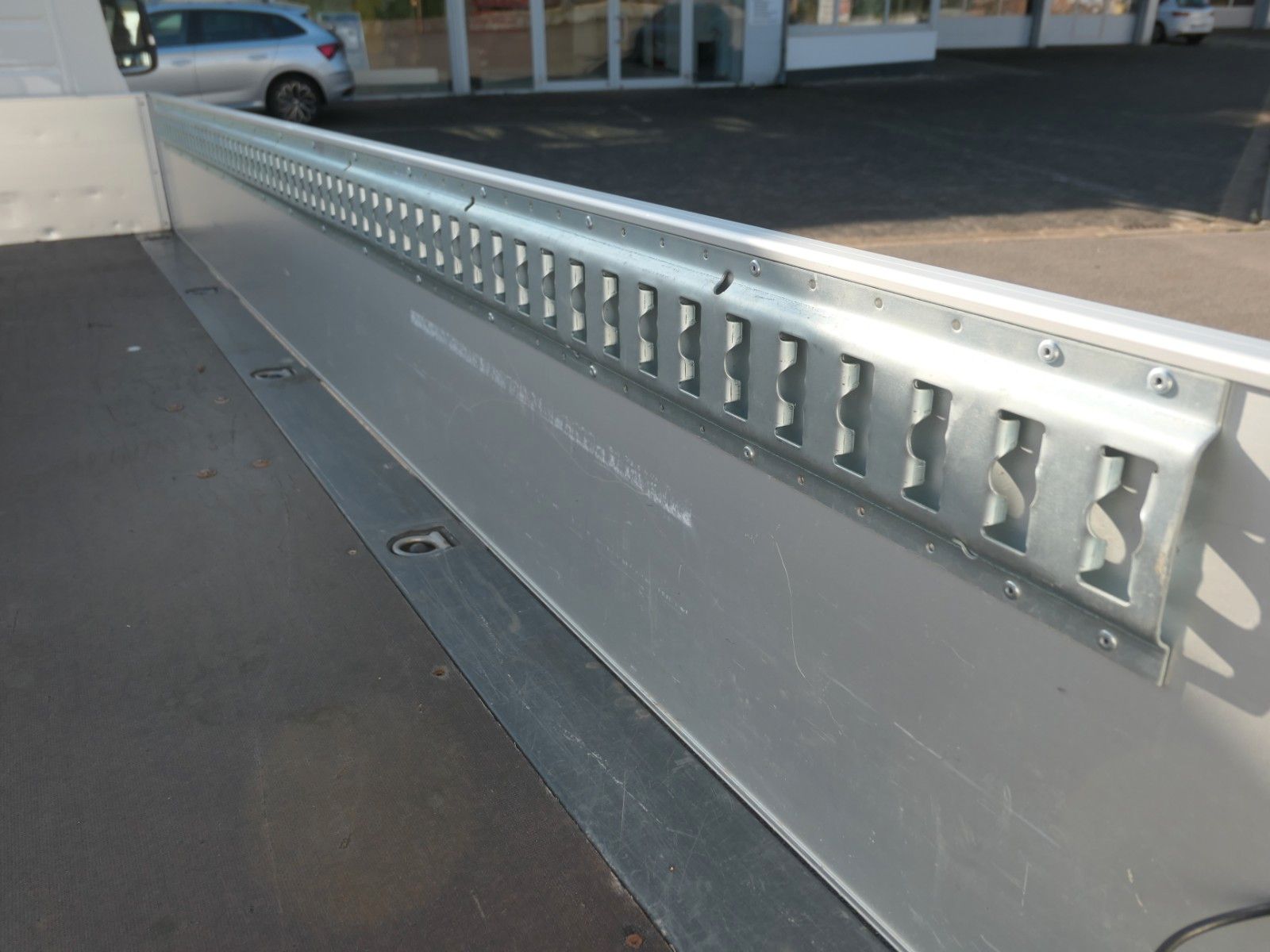 Fahrzeugabbildung Volkswagen Crafter 35 Pritsche 35 mittellang FWD