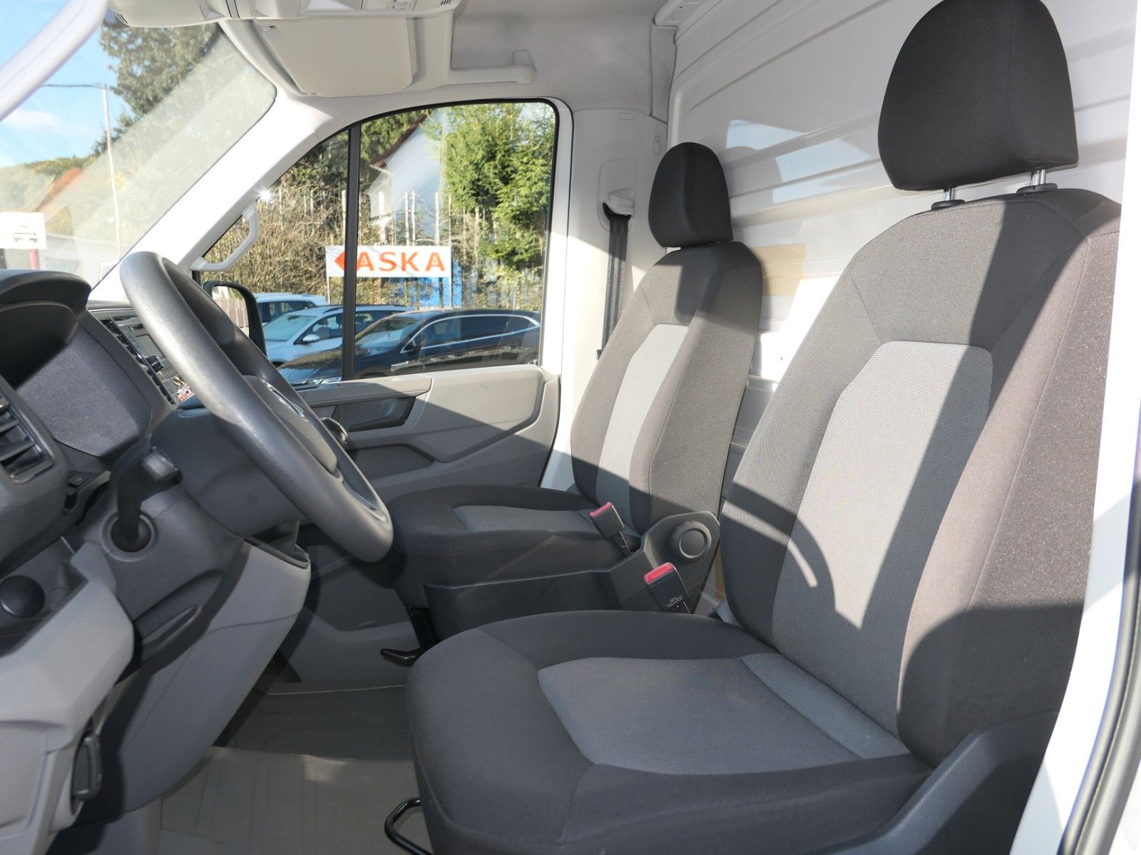 Fahrzeugabbildung Volkswagen Crafter 35 Pritsche 35 mittellang FWD