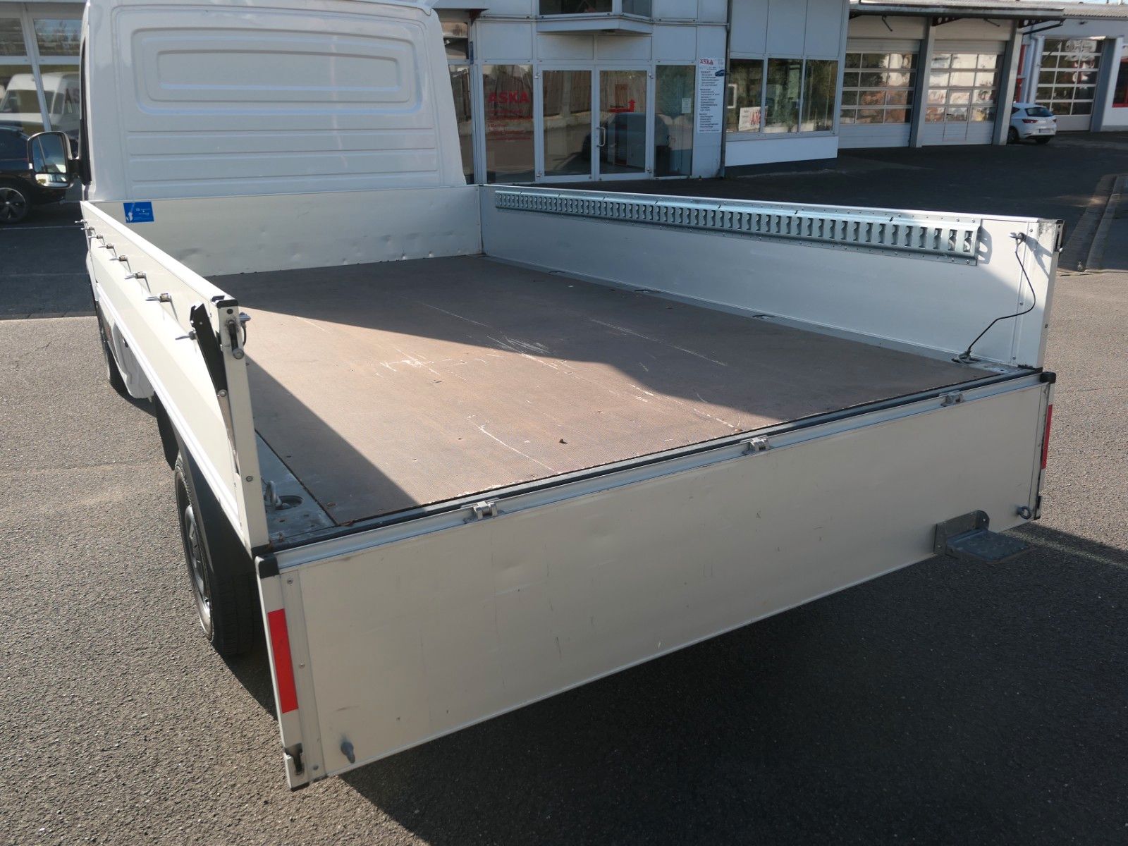 Fahrzeugabbildung Volkswagen Crafter 35 Pritsche 35 mittellang FWD