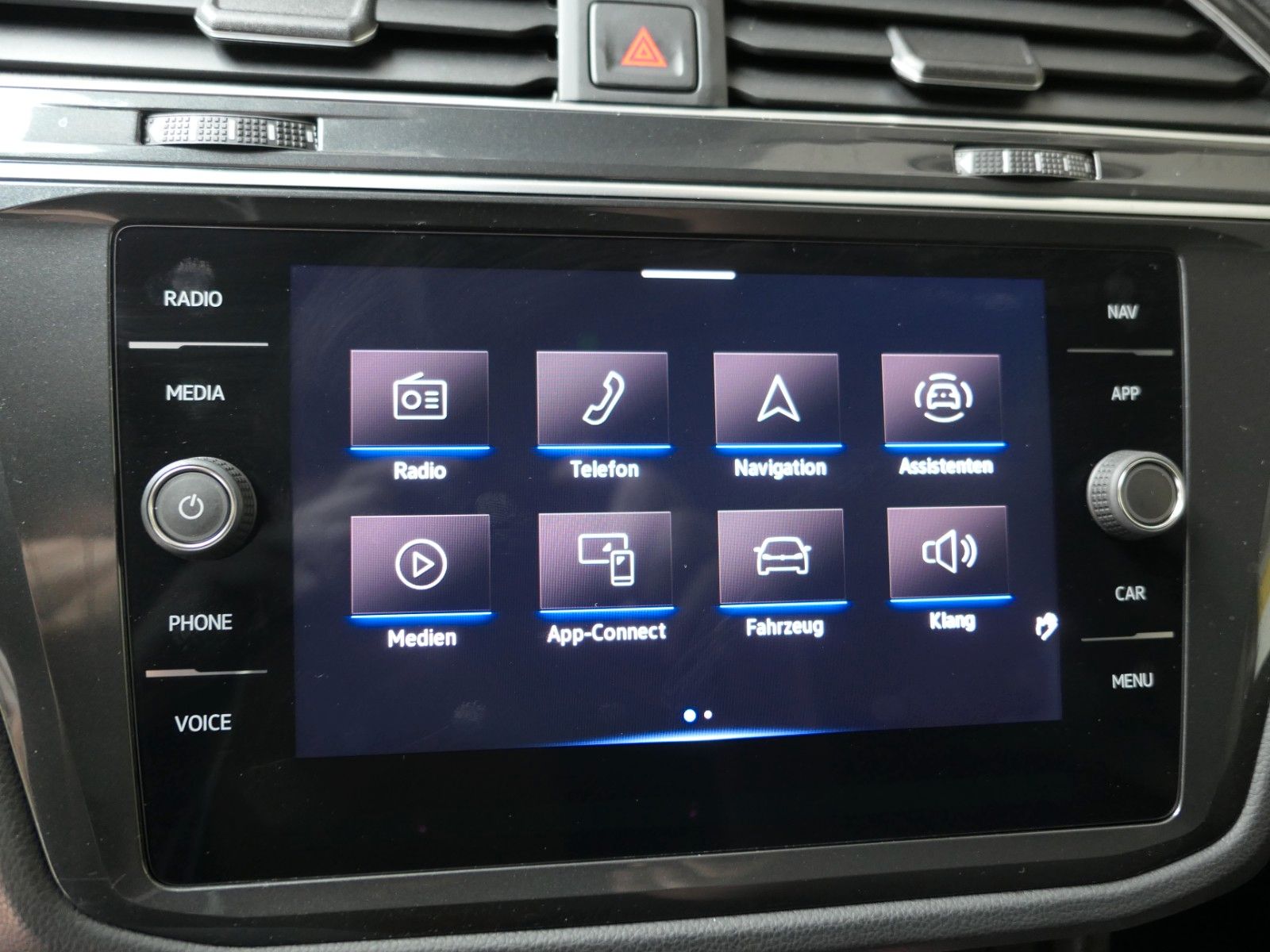 Fahrzeugabbildung Volkswagen Tiguan 2,0 TDI DSG 4Motion "Life"