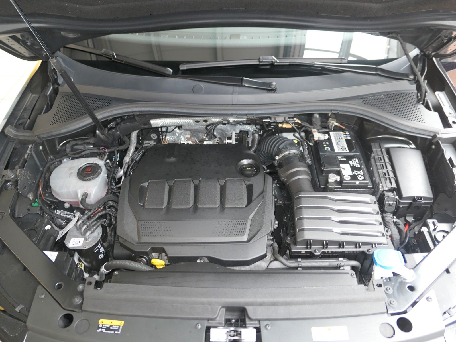 Fahrzeugabbildung Volkswagen Tiguan 2,0 TDI DSG 4Motion "Life"