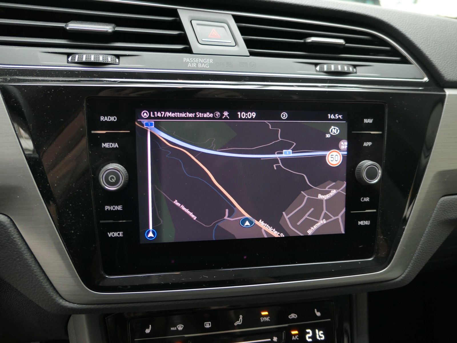 Fahrzeugabbildung Volkswagen Touran 1.5 TSI Navi*PDC*ACC*LM*uvm