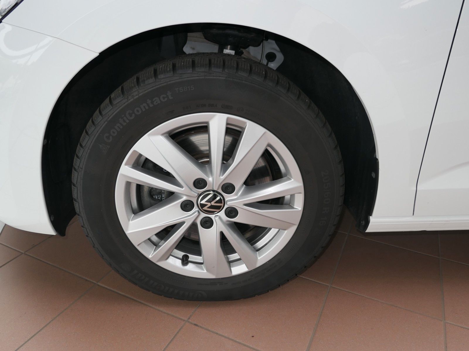 Fahrzeugabbildung Volkswagen Touran 1.5 TSI Navi*PDC*ACC*LM*uvm