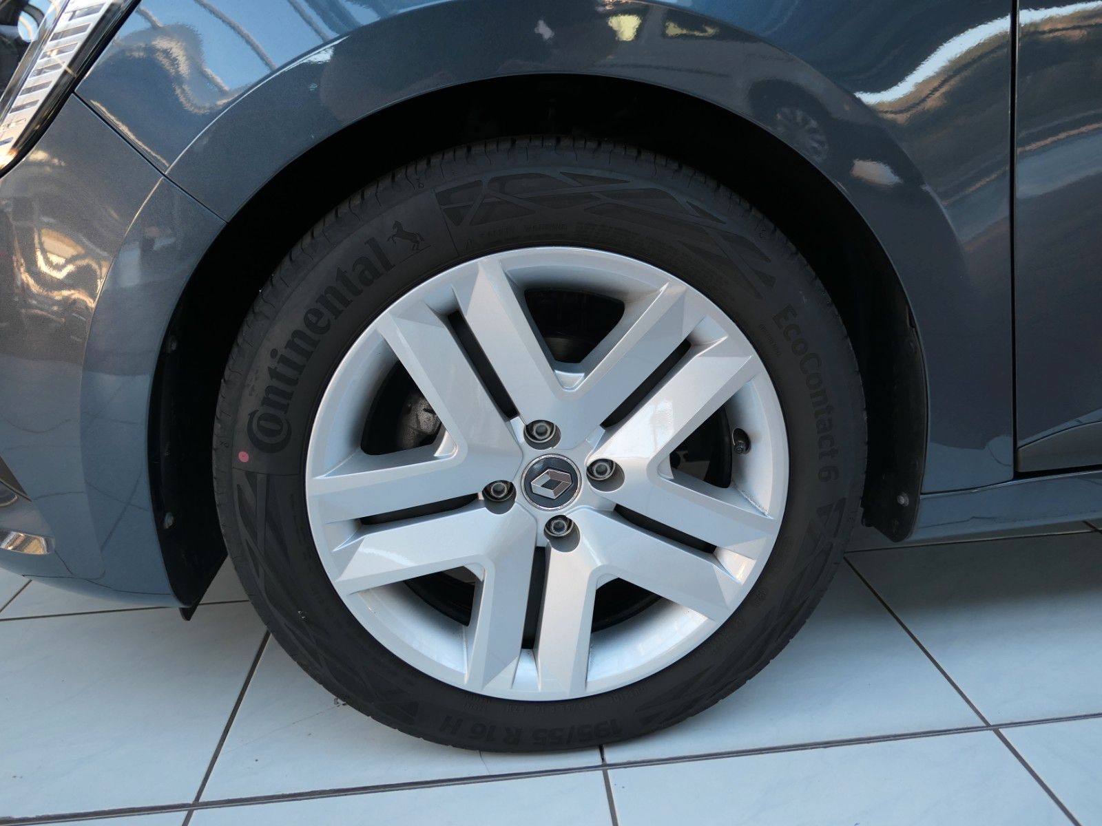 Fahrzeugabbildung Renault Clio V Zen *Automatik*Navi*SHZ*LM* wie neu