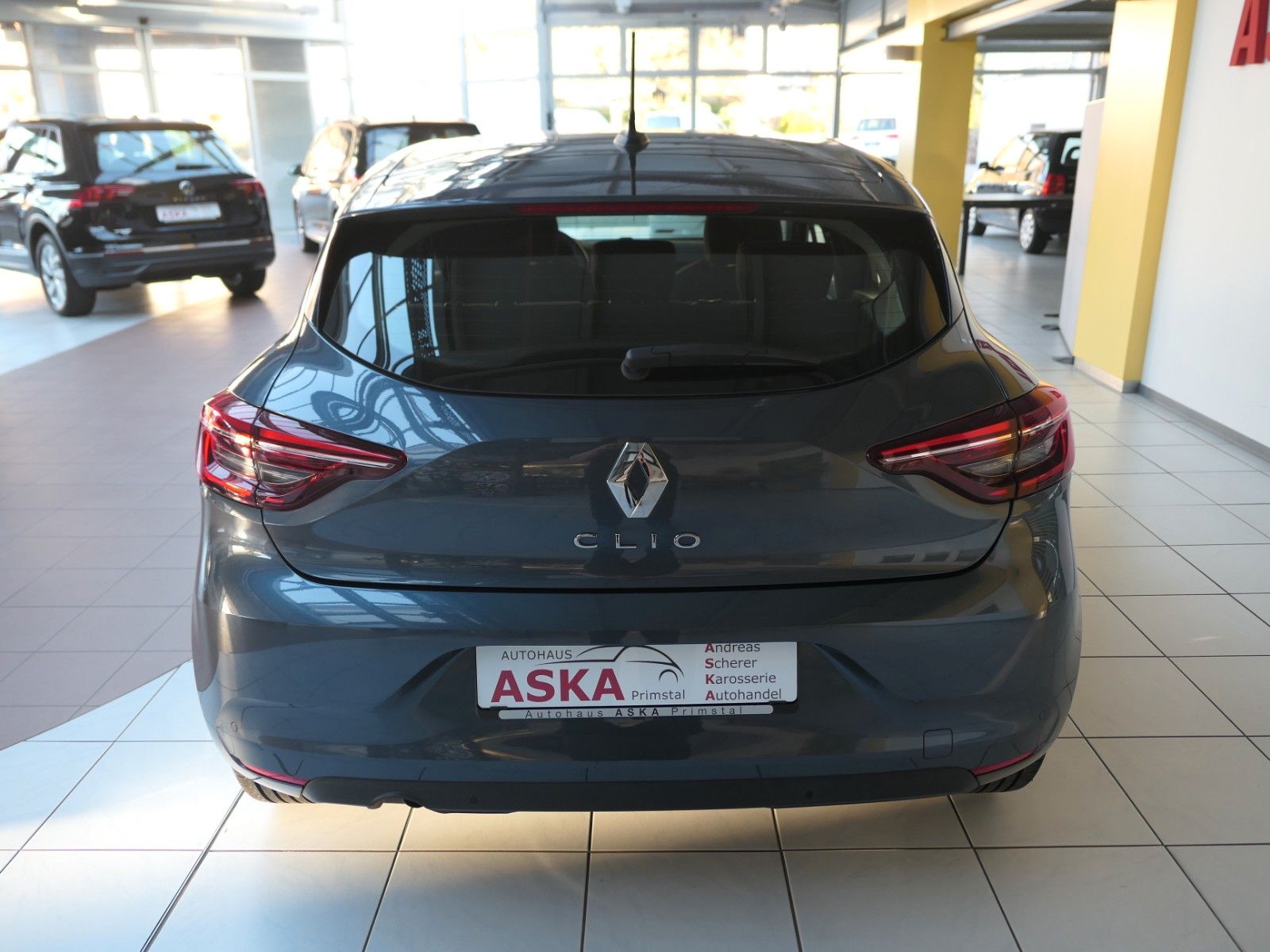 Fahrzeugabbildung Renault Clio V Zen *Automatik*Navi*SHZ*LM* wie neu