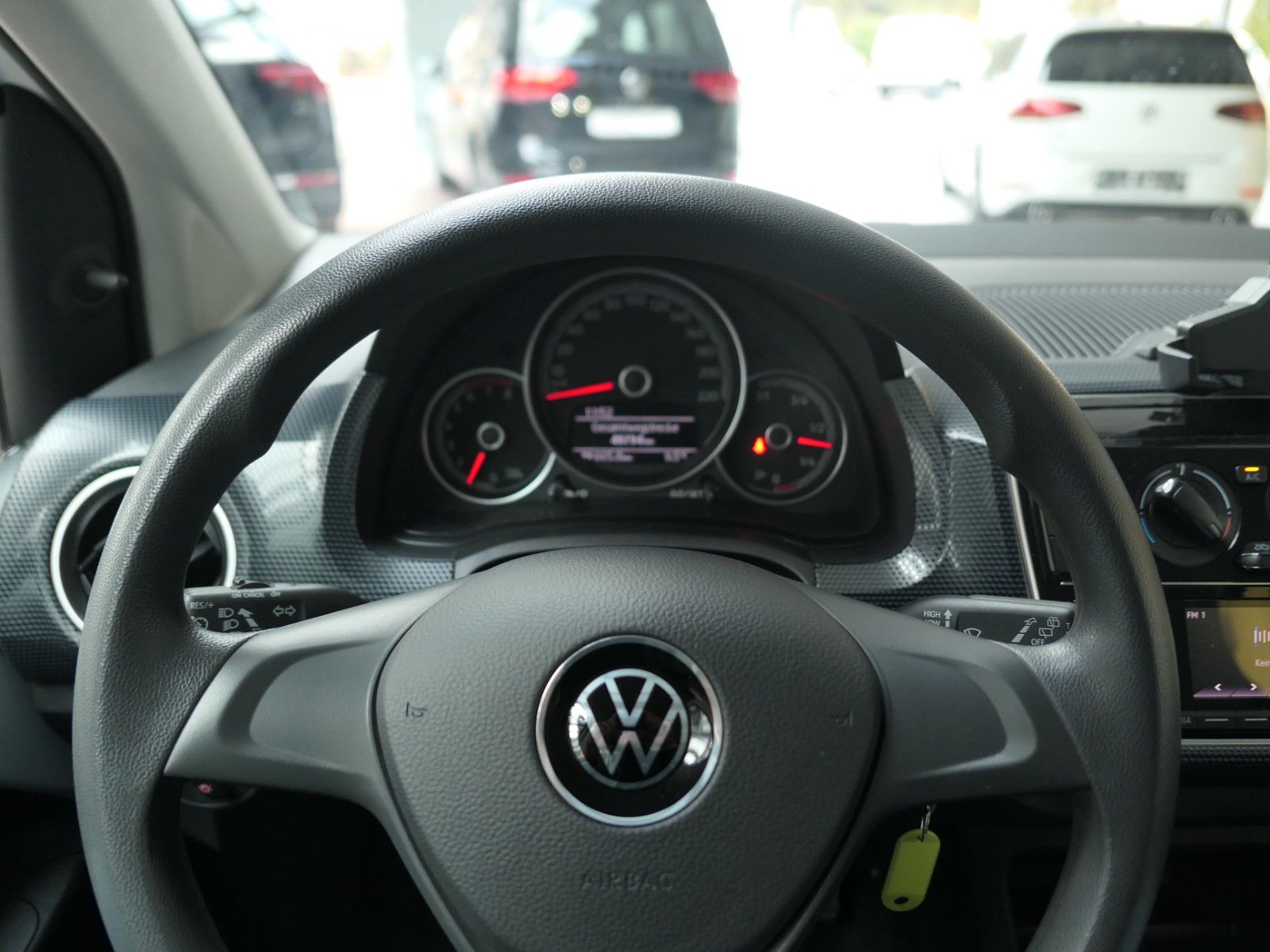 Fahrzeugabbildung Volkswagen up! move up RFK*4Türen*Bluetooth*Klima*Tempomat