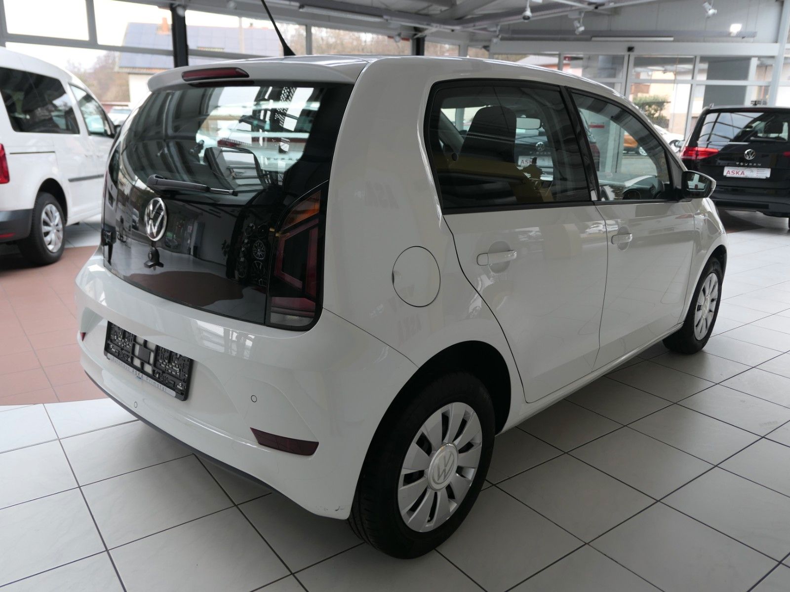 Fahrzeugabbildung Volkswagen up! move up RFK*4Türen*Bluetooth*Klima*Tempomat