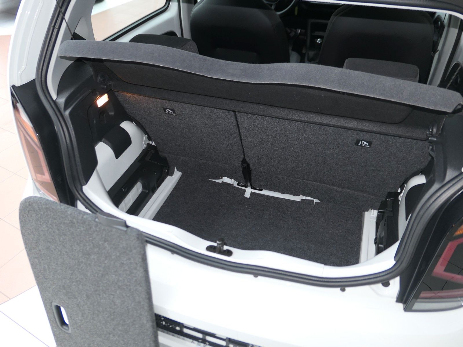 Fahrzeugabbildung Volkswagen up! move up RFK*4Türen*Bluetooth*Klima*Tempomat