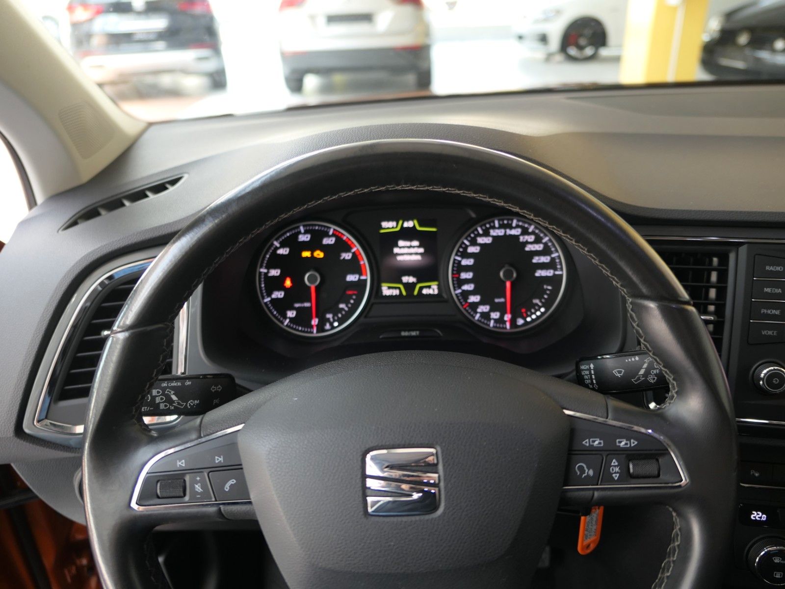 Fahrzeugabbildung SEAT Ateca Style *LM*Navi*Parkassist*Rückfahrkam.