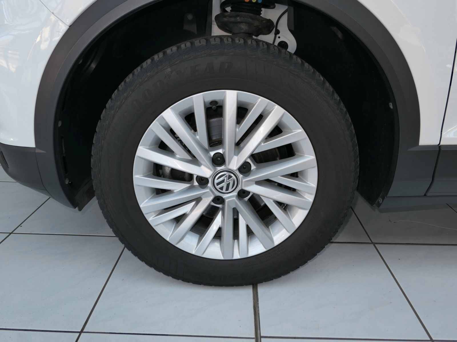 Fahrzeugabbildung Volkswagen T-Roc *Navi*+AppConnect*LM*ACC*Verkehrzeichenerk