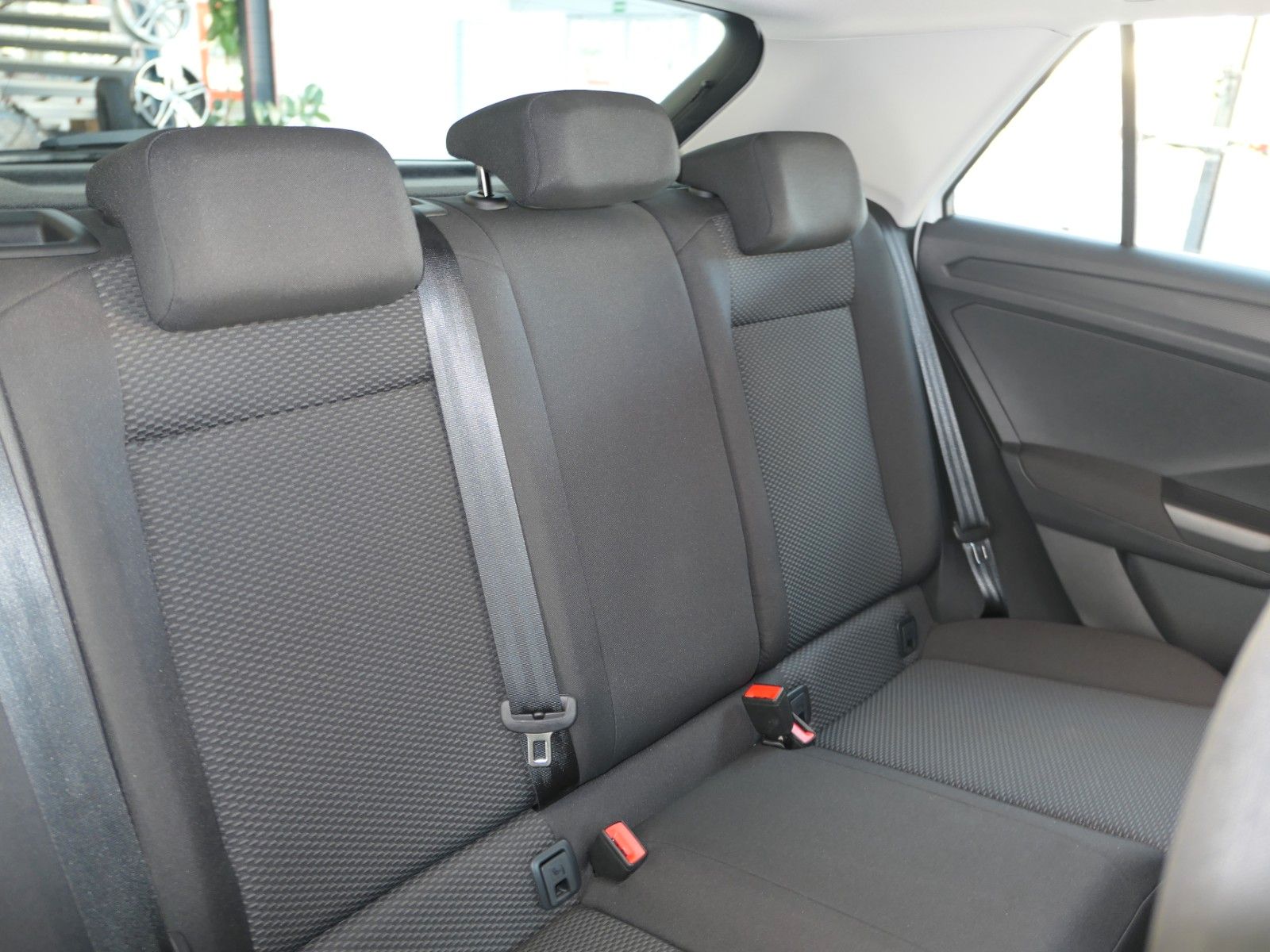 Fahrzeugabbildung Volkswagen T-Roc *Navi*+AppConnect*LM*ACC*Verkehrzeichenerk