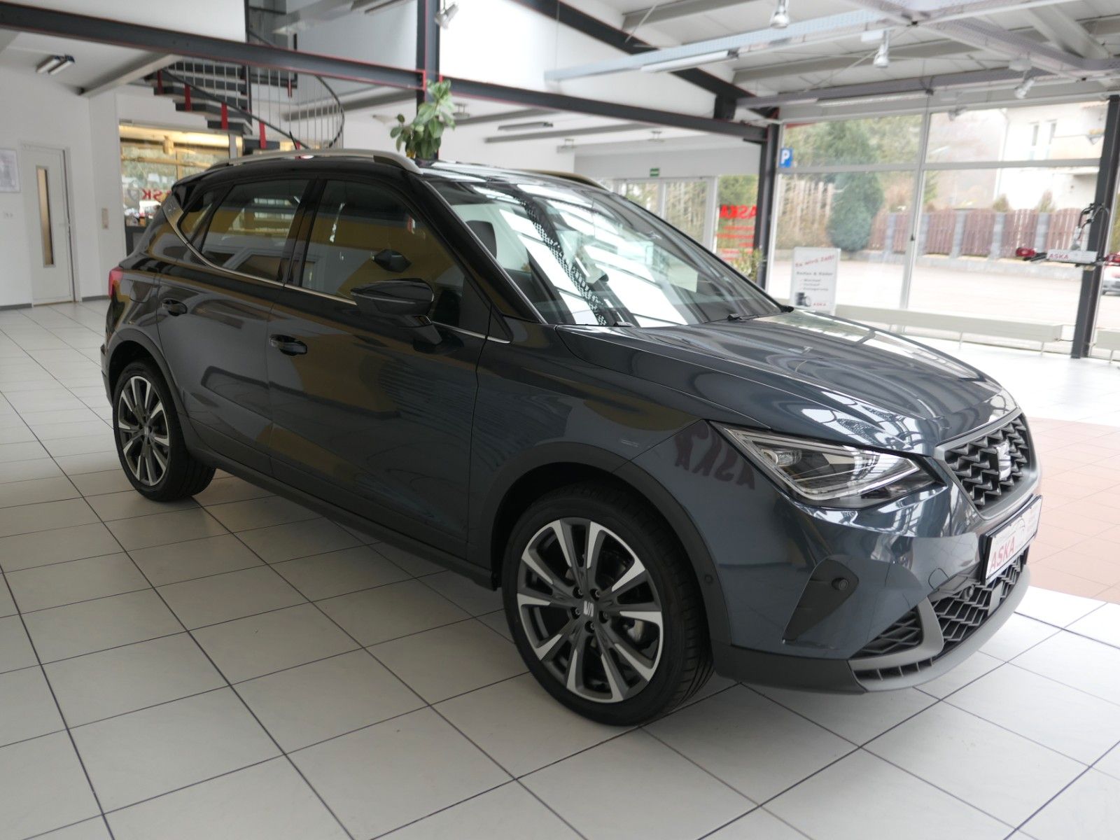 Fahrzeugabbildung SEAT Arona FR Anniversary Edition DSG*Navi* wie neu